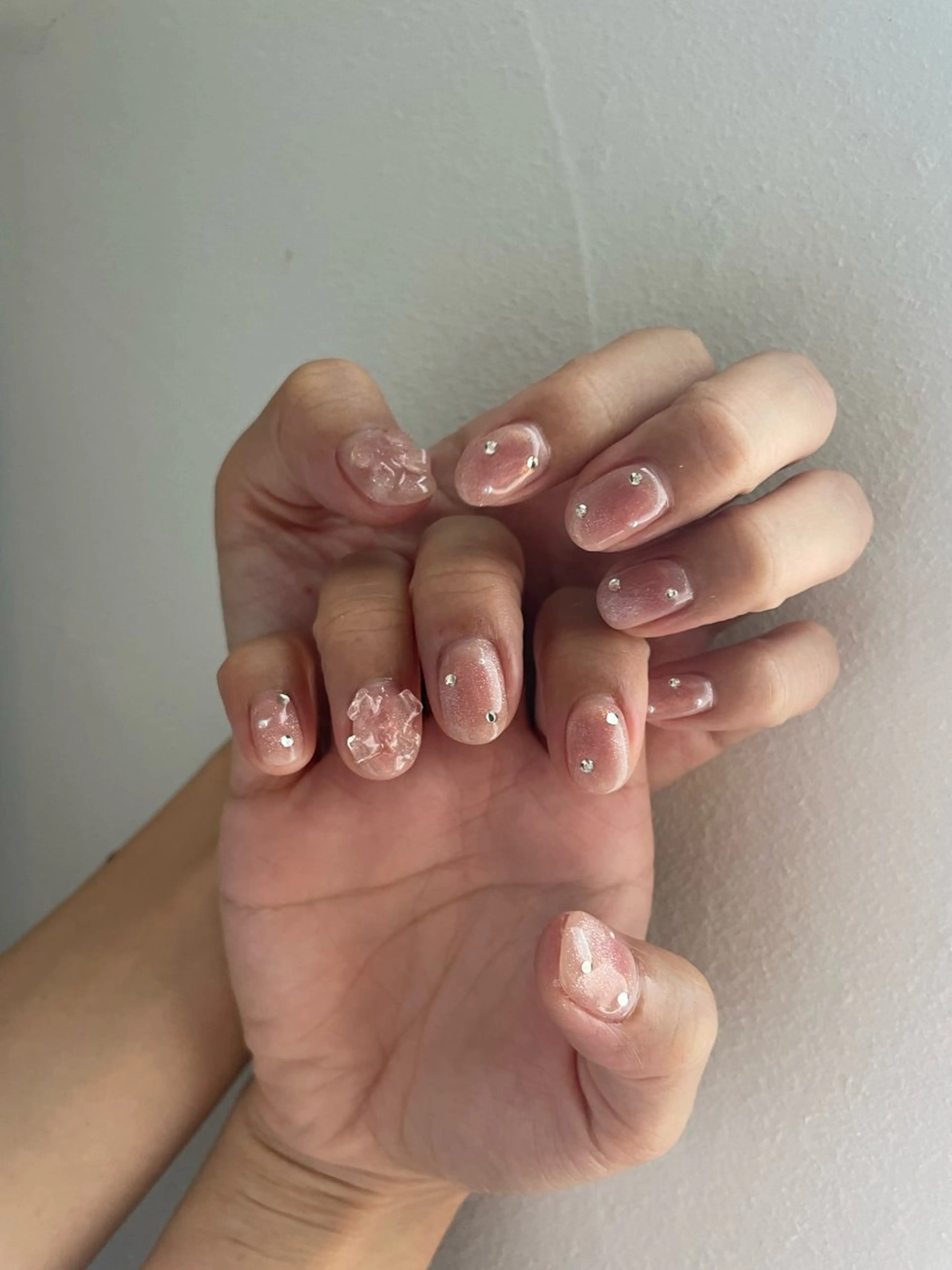 ネイル ジェルネイル パラジェル リボン ストーンネイル ハンドネイル 甲府市徳行 🧸prunelleのネイルデザイン