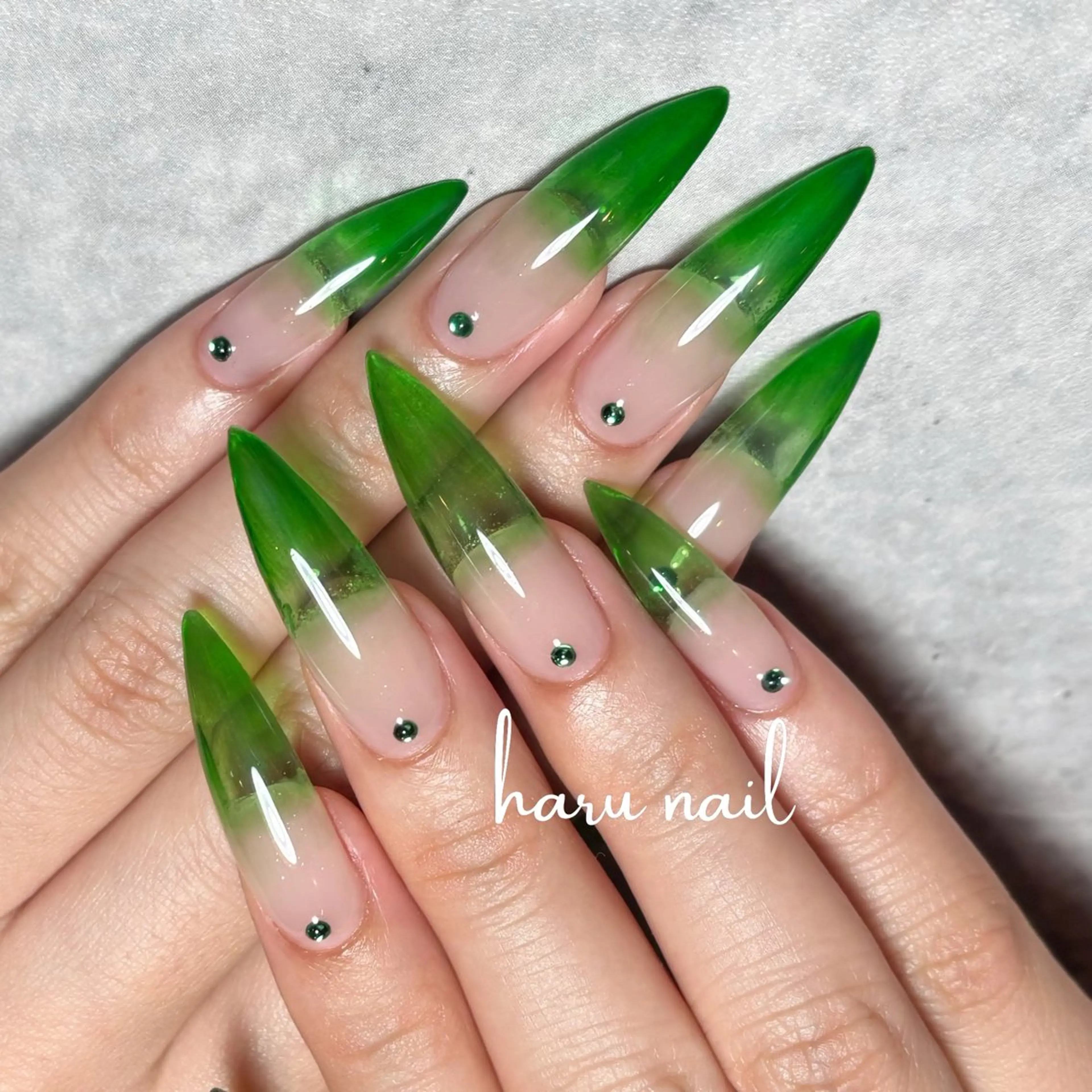 ネイル haru nail所属・harunail Shionのネイルデザイン