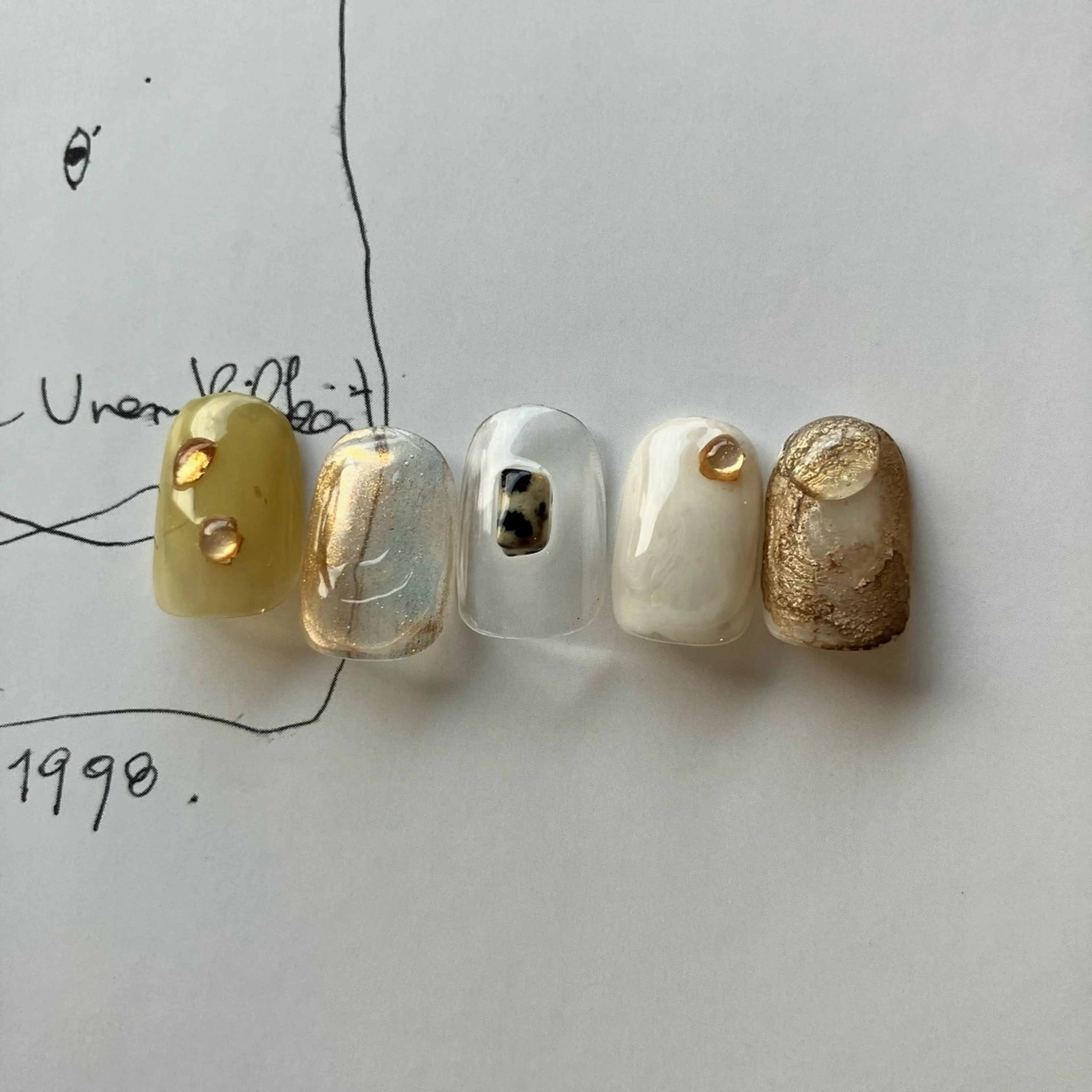 オフなし定額デザイン  ※自店ジェル・ご新規様はオフ無料、2回目以降ご利用で他店オフは+¥1,000の写真