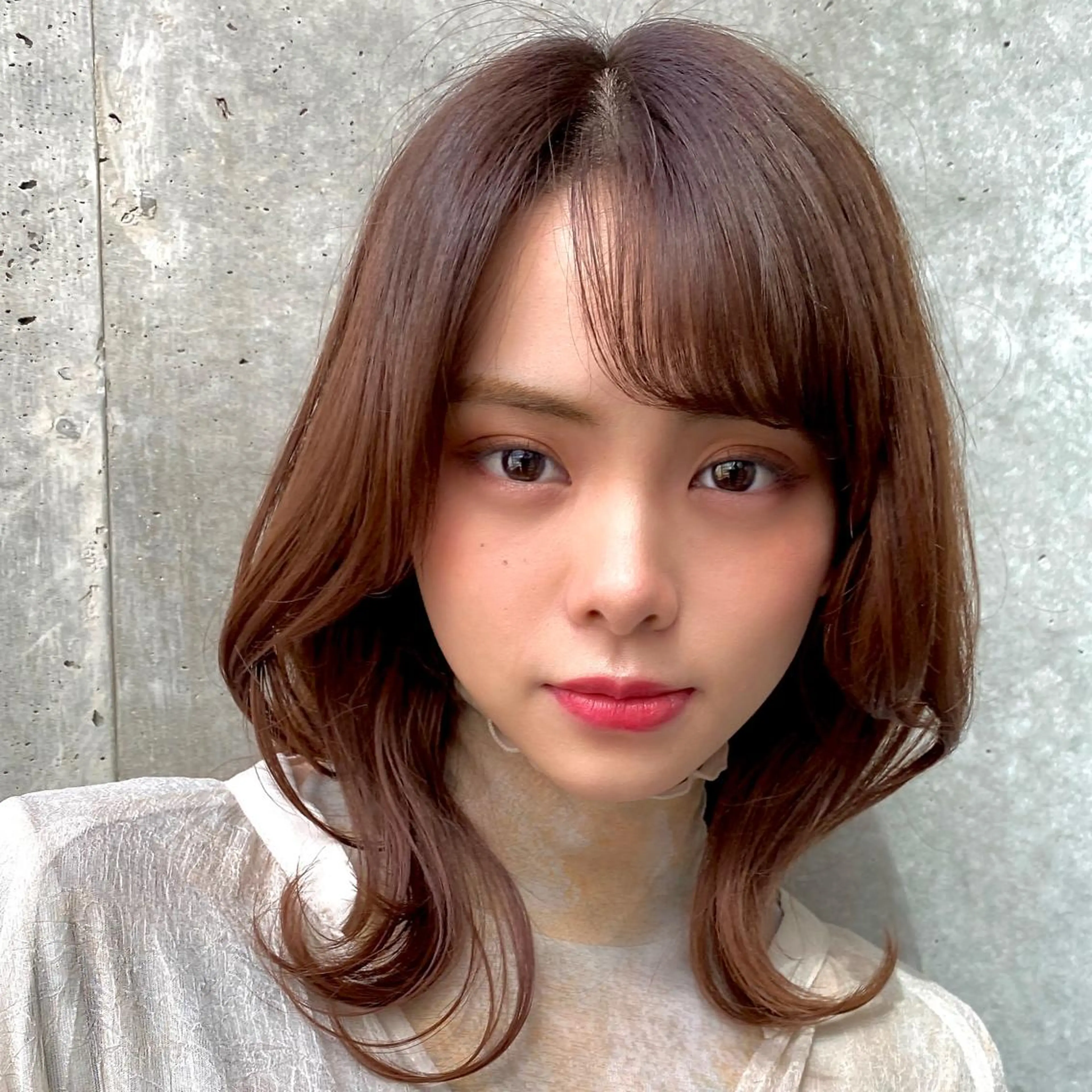 ミディアム くびれヘア 外ハネヘア カット ヘアカラー トリートメント 愛されヘア♪ 大森春奈のヘアスタイル