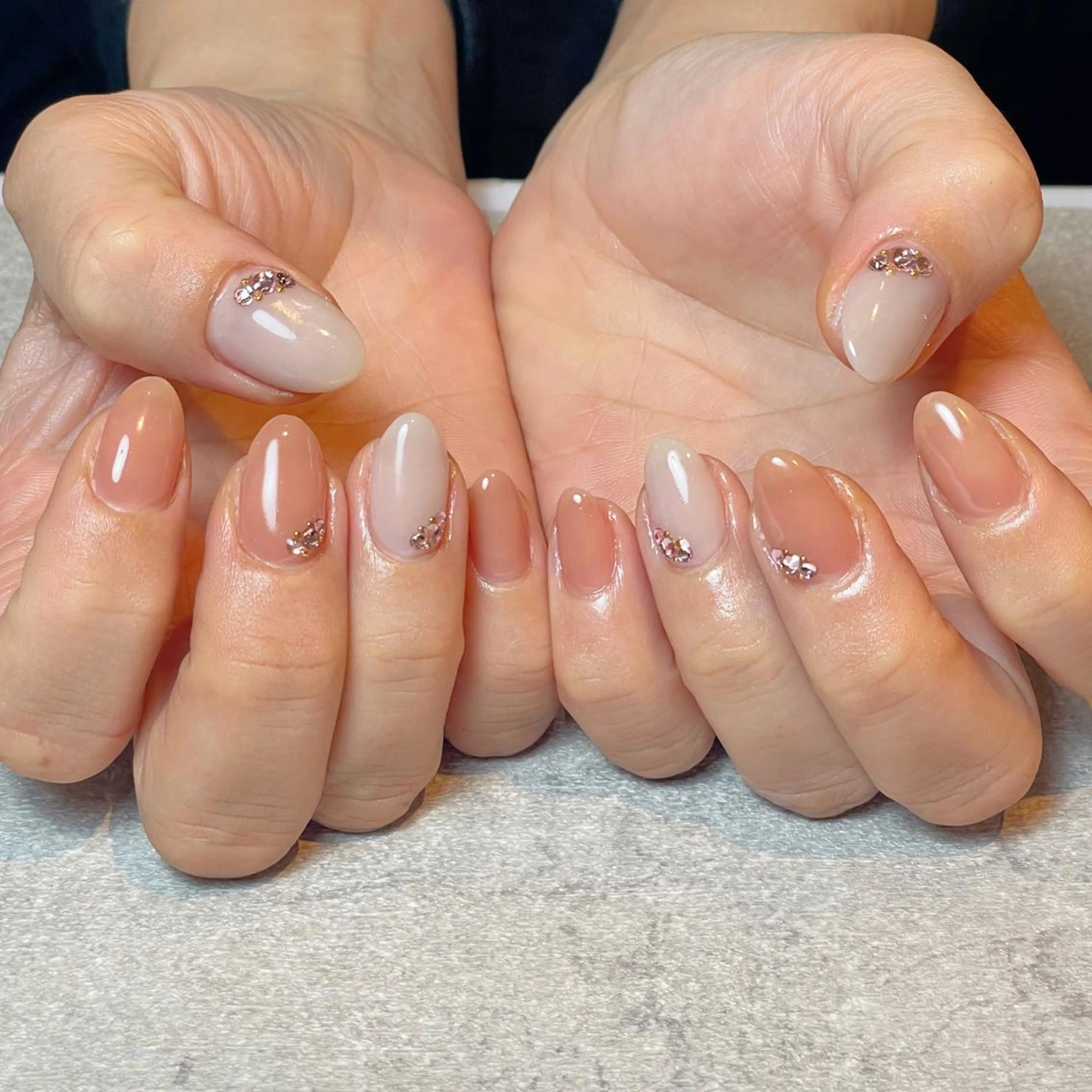 ネイル ハンドネイル nailroom DIASOMNIAのネイルデザイン