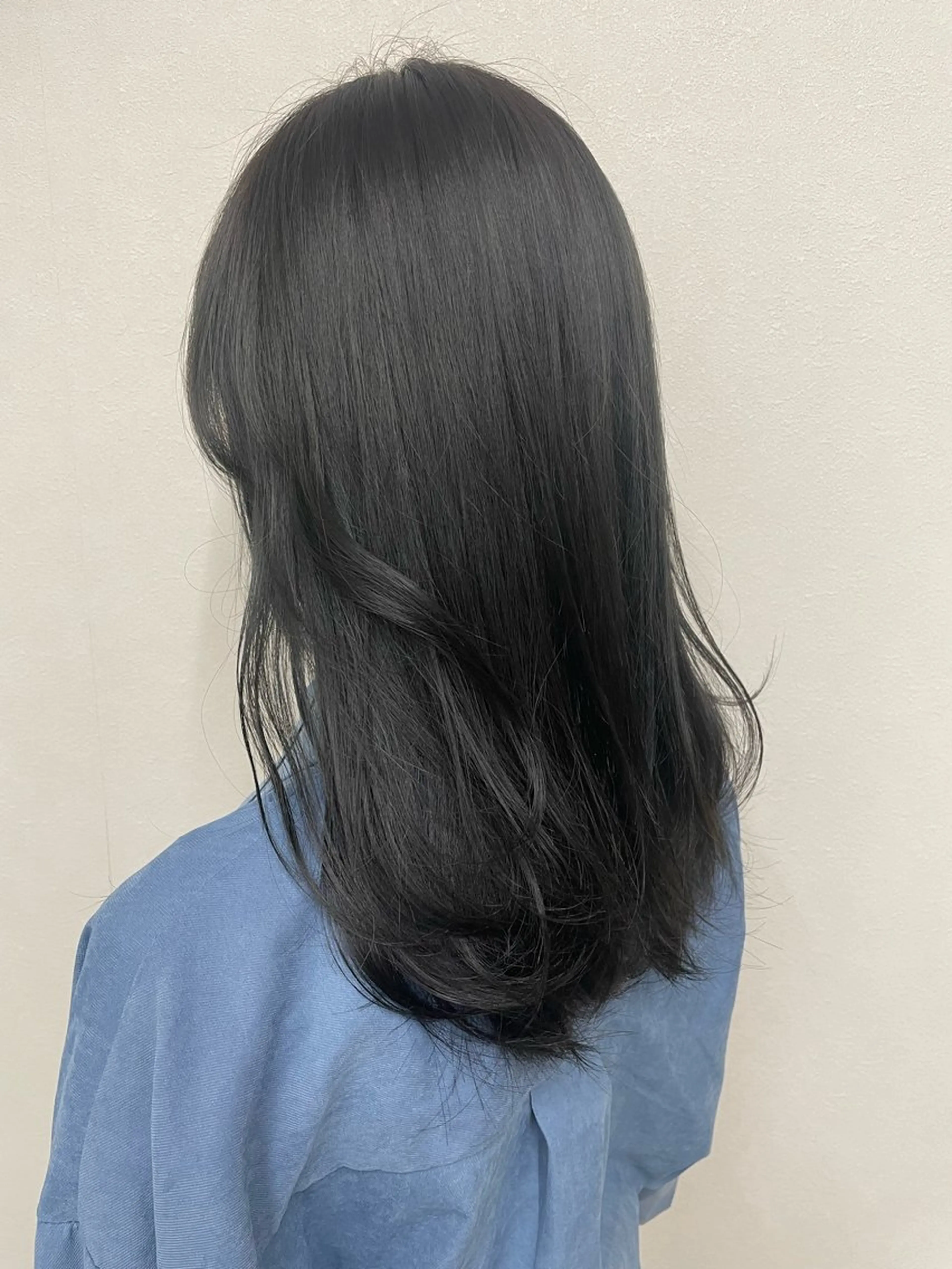 ロング ユナ ナチュラル／透明感のヘアスタイル