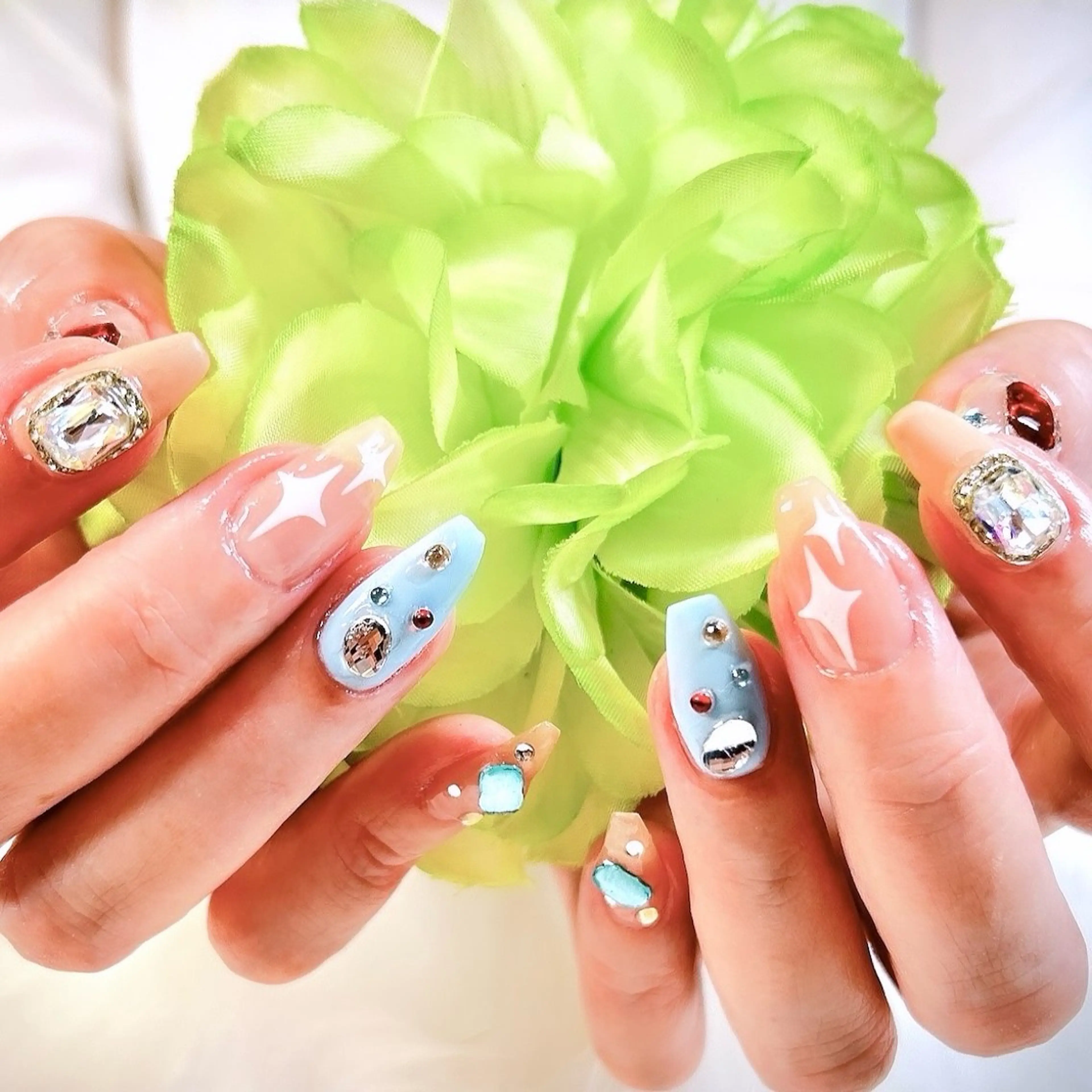 ネイル Queen ネイル&アイラッシュ所属・Queen ネイル&アイラッシュのマツエク・マツパデザイン