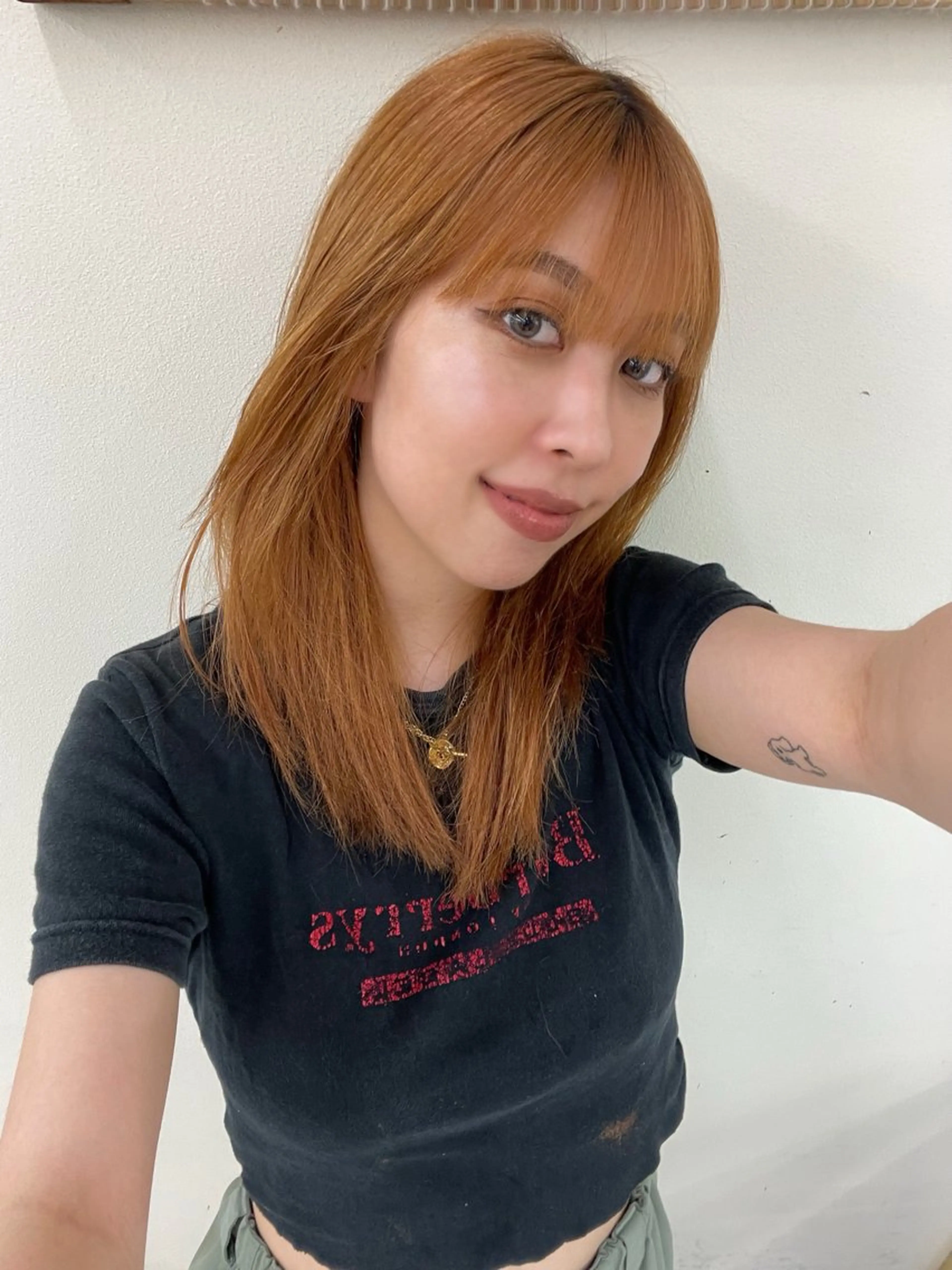 ミディアム カラー アッシュ ベージュカラー ブリーチ 透明感カラー ダブルカラー カット ヘアカラー レイヤー /髪質改善/ariのヘアスタイル