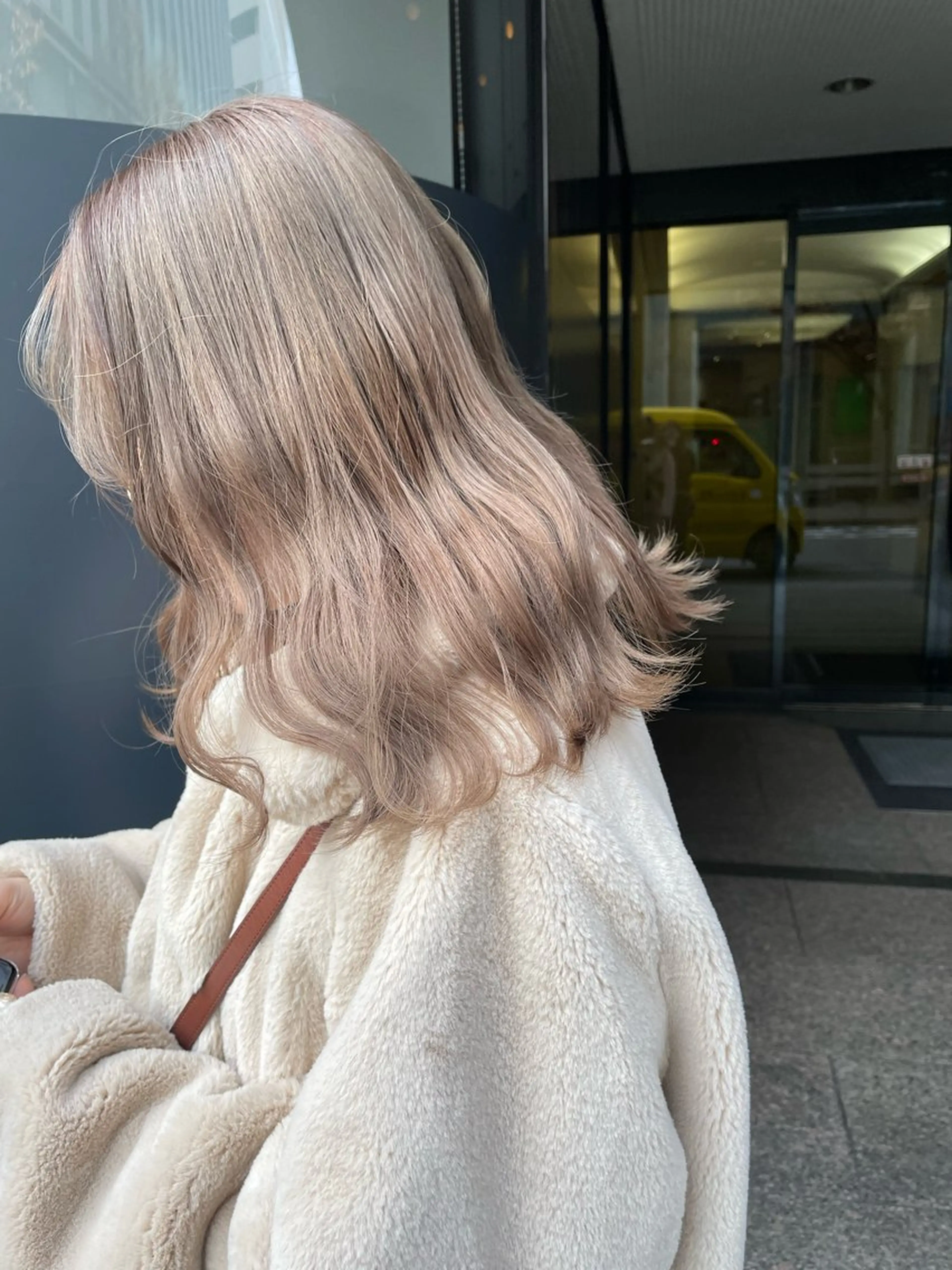 ミディアム カラー なかしま まなかのヘアスタイル