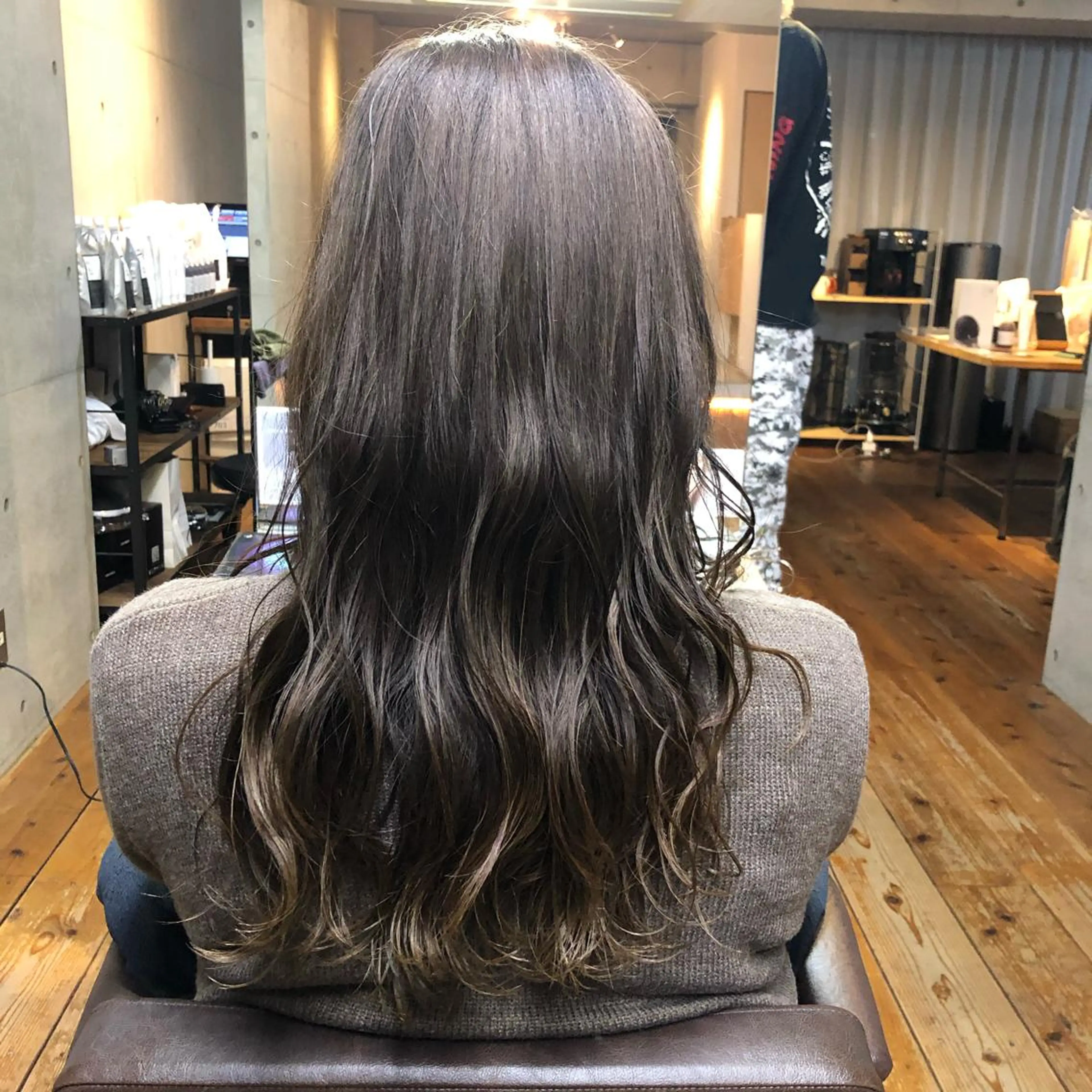 ロング カラー ダブルカラー ハイライトカラー ハイライト nagisa /縮毛矯正のヘアスタイル