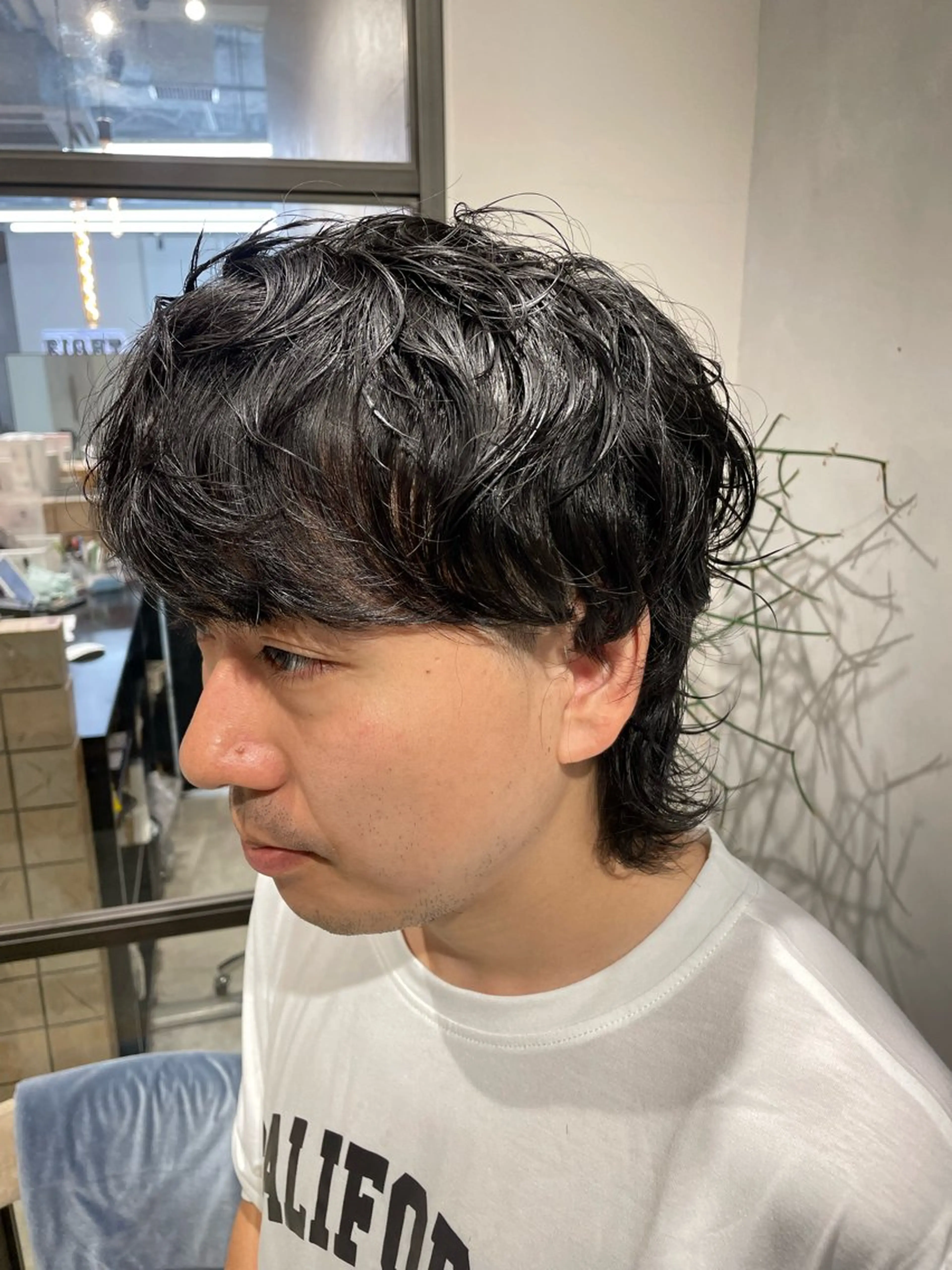 パーマ メンズ メンズパーマ メンズウルフカット ウルフカット 透明感カラー✨艶髪 制作🌱山根あゆみのヘアスタイル