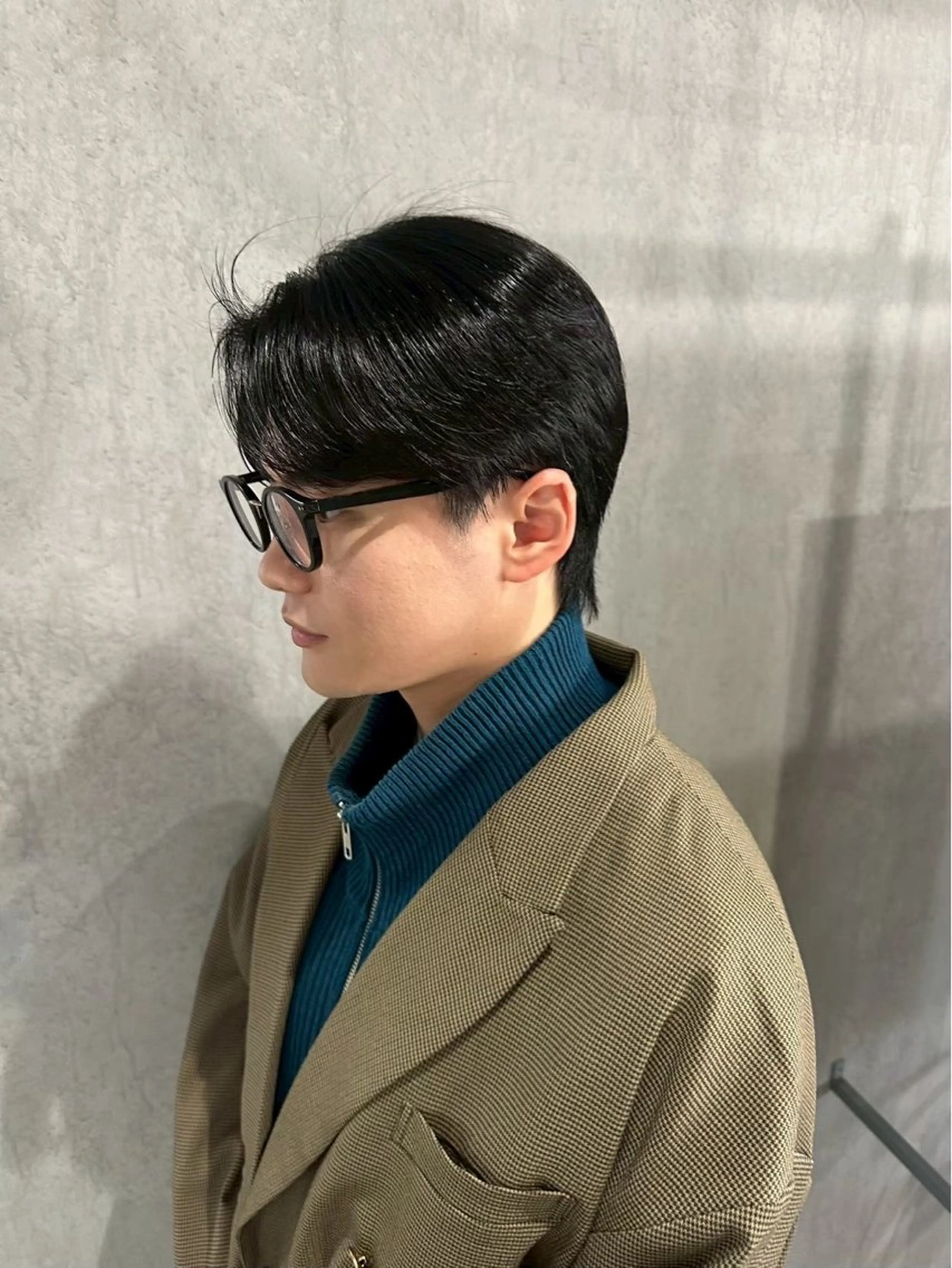 メンズカット 毛流れセンターパートの写真