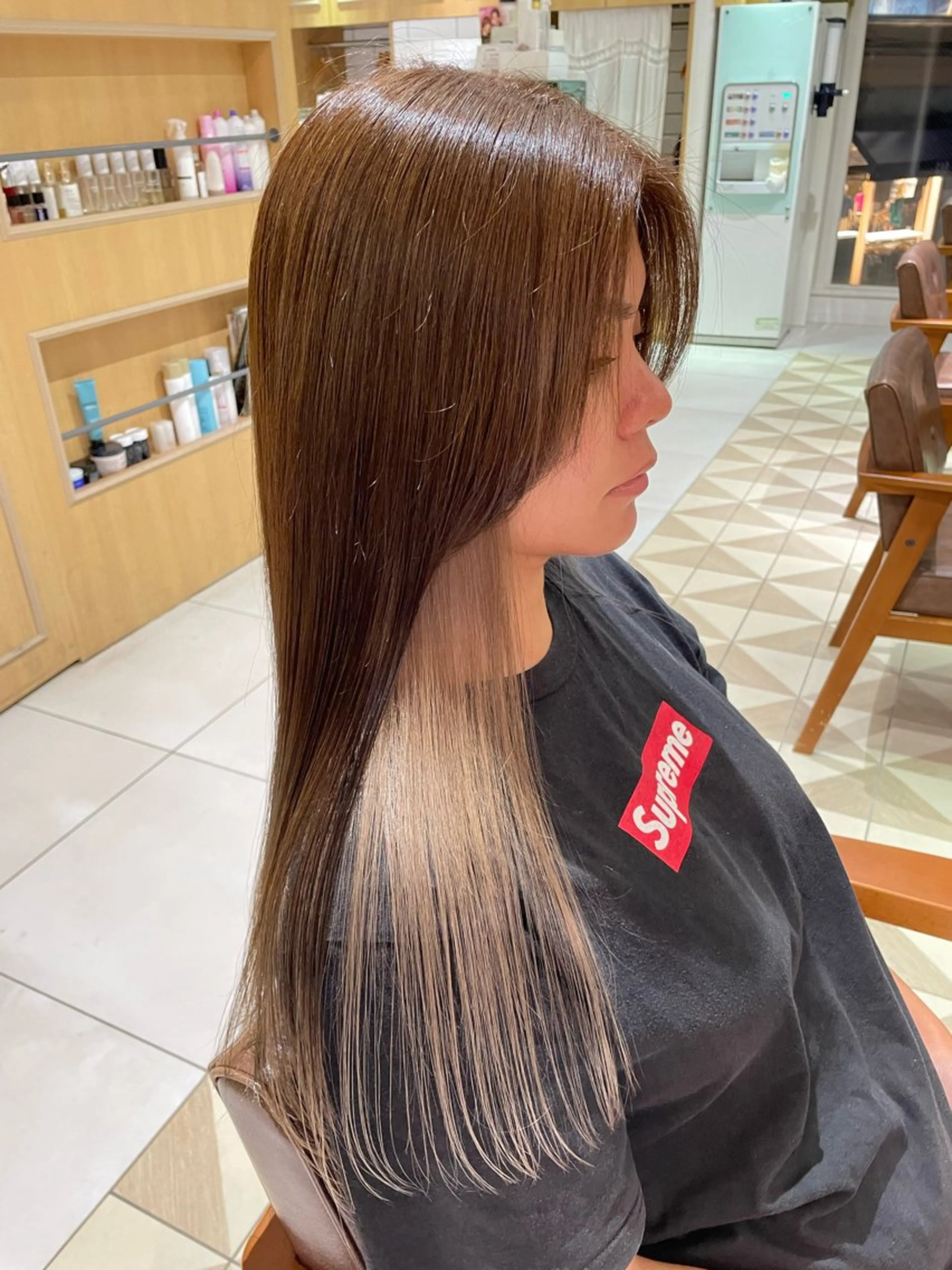 ロング ヘアカラー 平川 楓のヘアスタイル