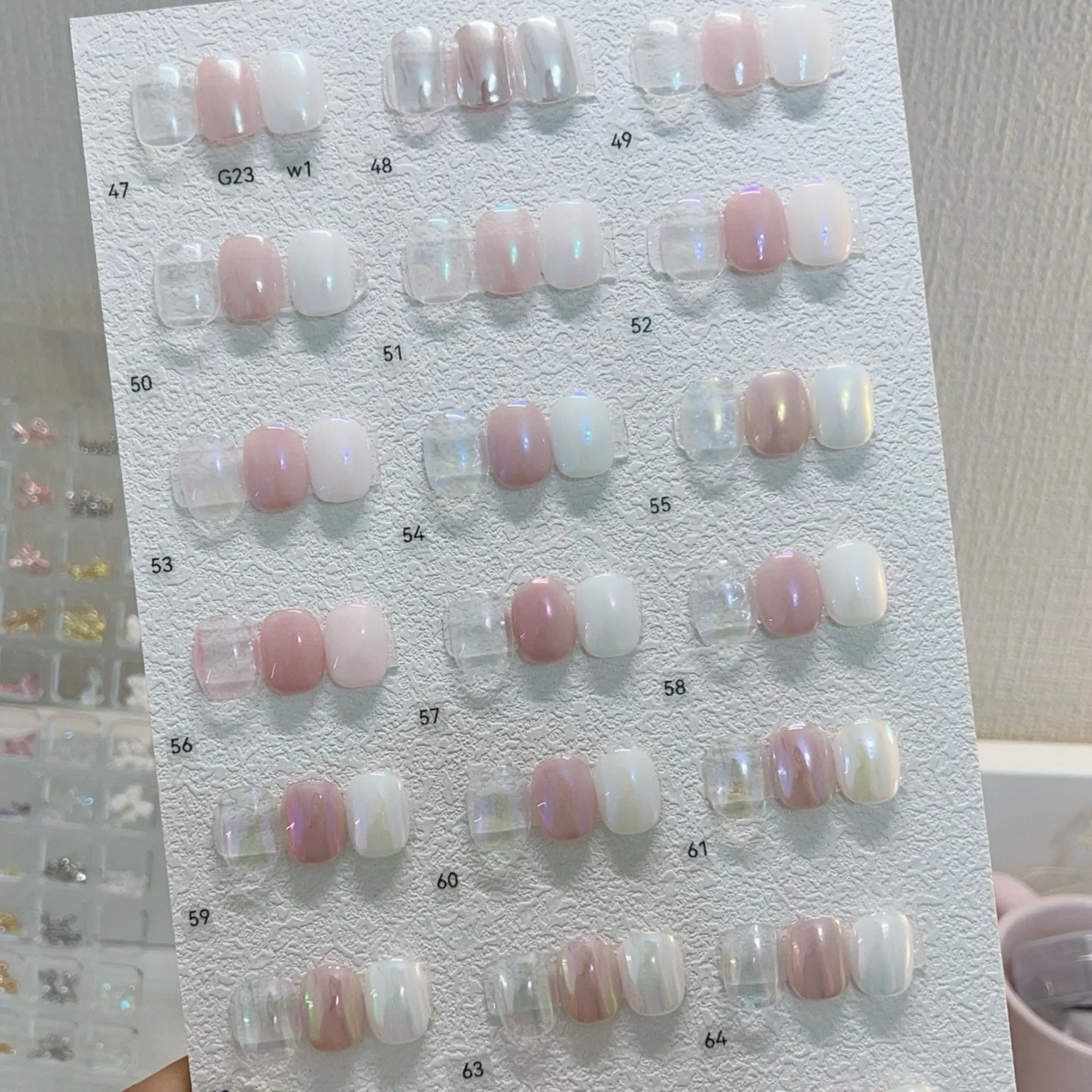 ネイル オーロラネイル ブルー クリアネイル ミラーネイル ピンク ハンドネイル Nail salon CELEBRAILのネイルデザイン