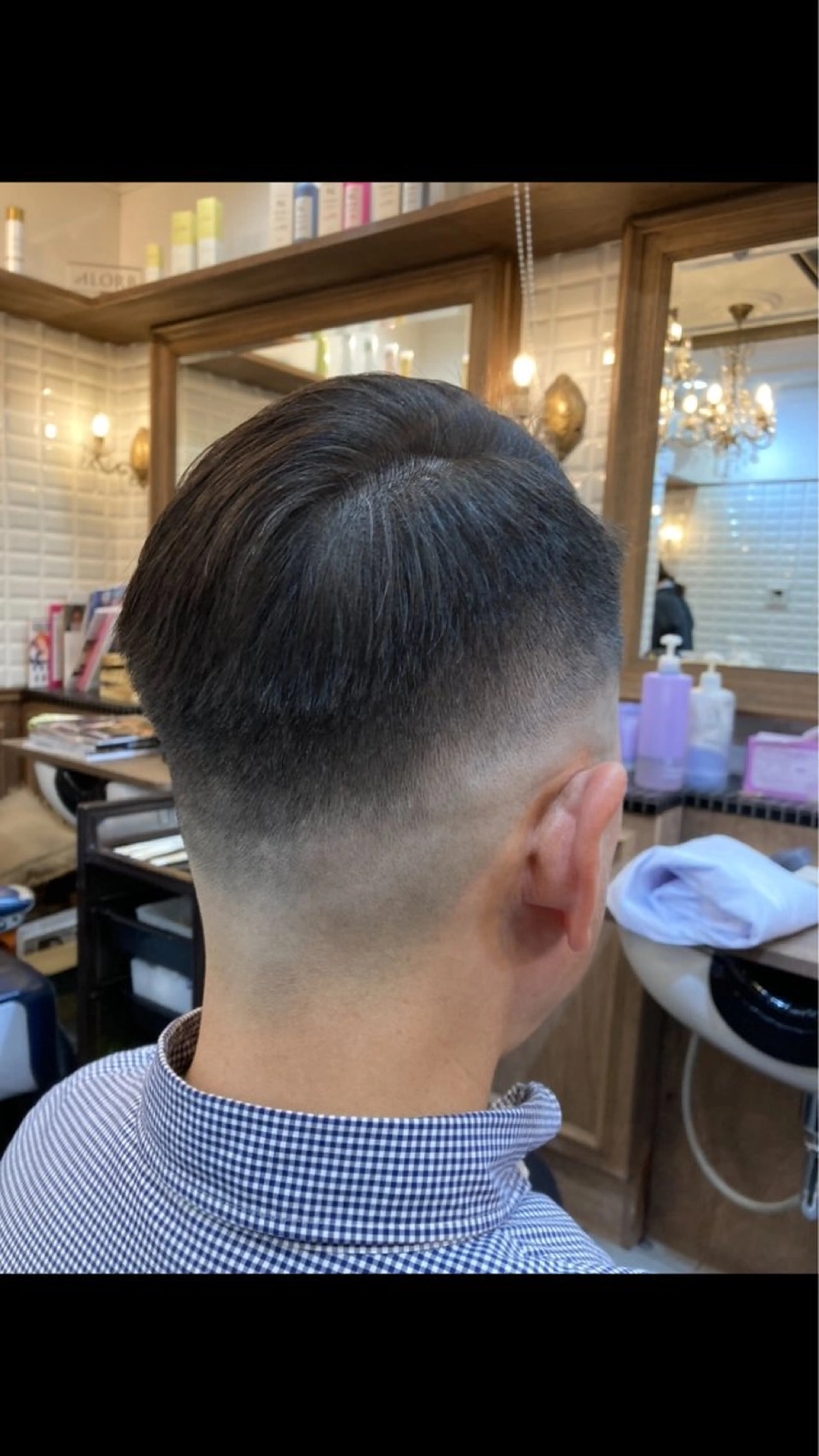 ショート メンズ フェードカット 七三 スキンフェード カット トリートメント ルピナス中田店長 山口大地のヘアスタイル