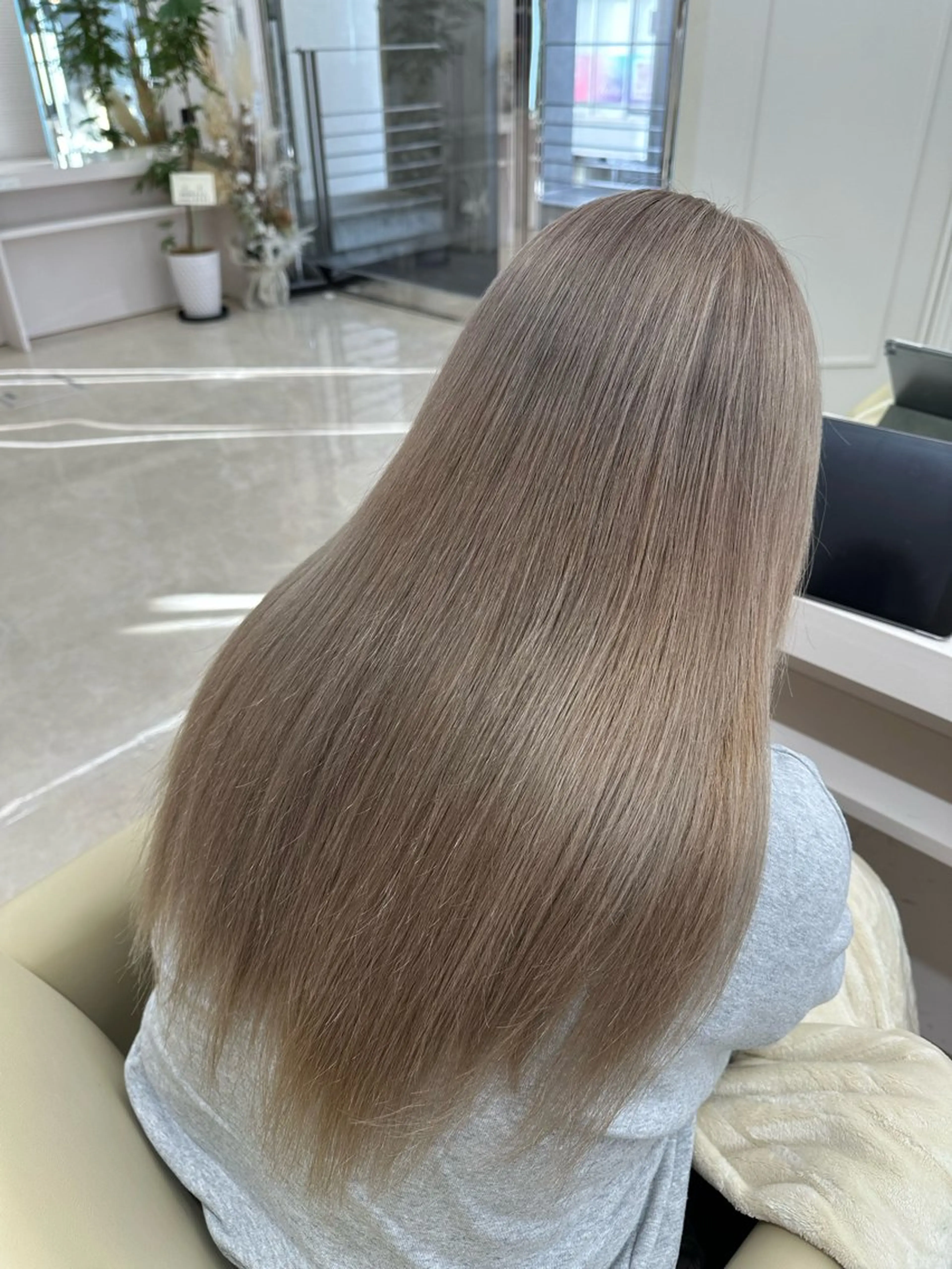 ロング ヘアカラー トリートメント XELM_ Aoiのヘアスタイル