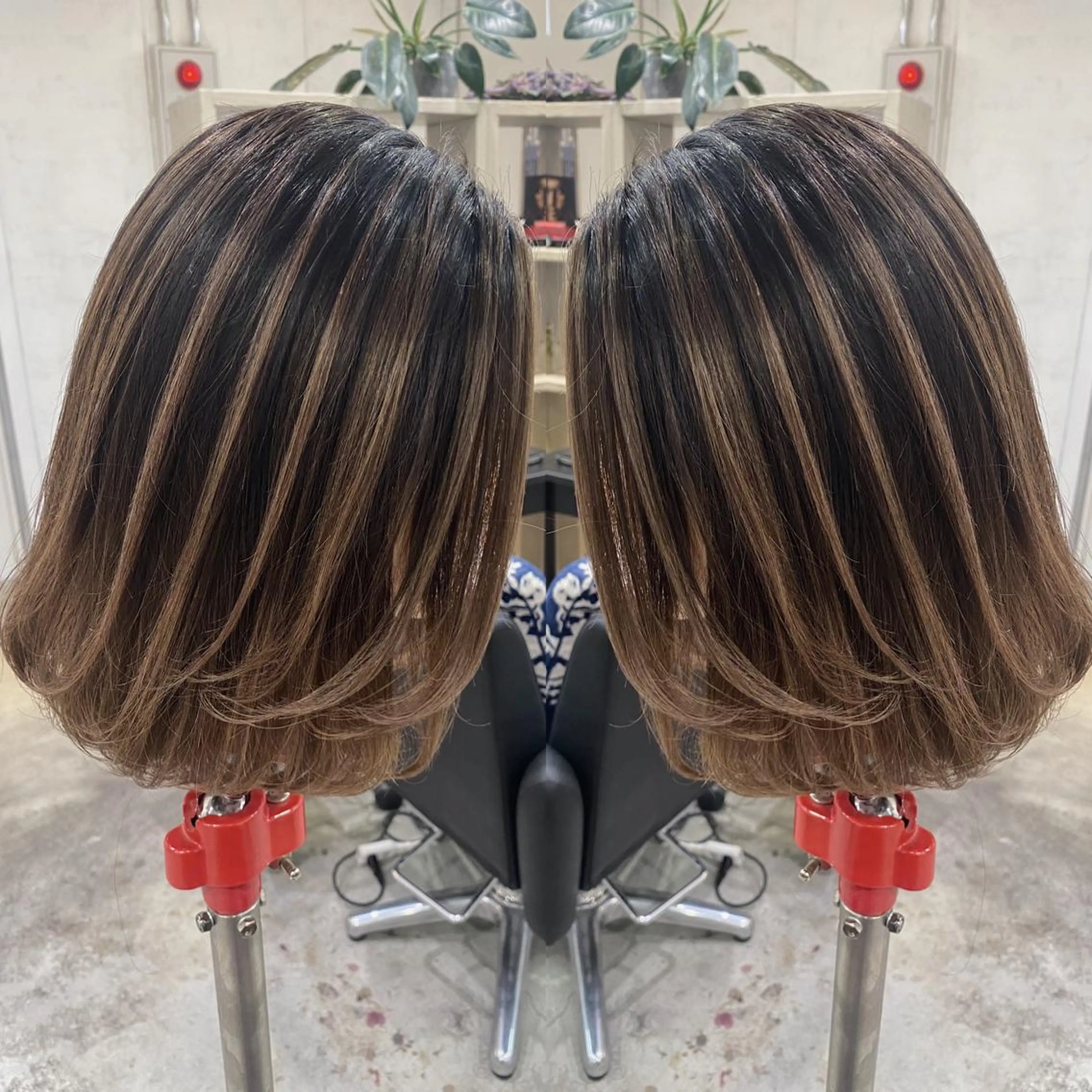 ミディアム カラー ヘアアレンジ バレイヤージュ レイヤーカット ヘアカラー トリートメント BANK'S hair所属・💐ケラチン 髪質改善寺坂雄飛💐のヘアスタイル