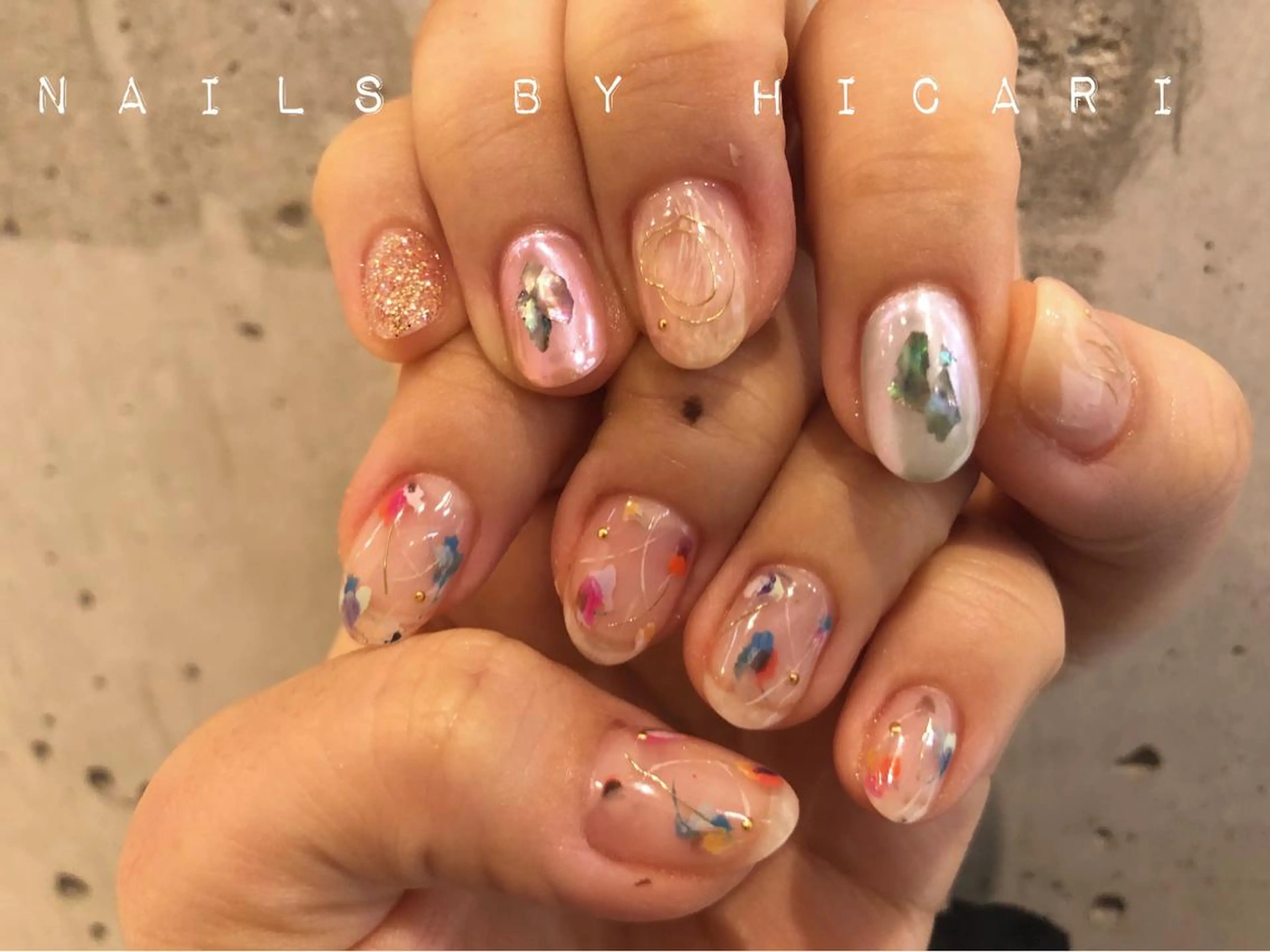 ショート カラー ネイル マツエク・マツパ ジェルネイル ニュアンスネイル パラジェル illum hicariのネイルデザイン