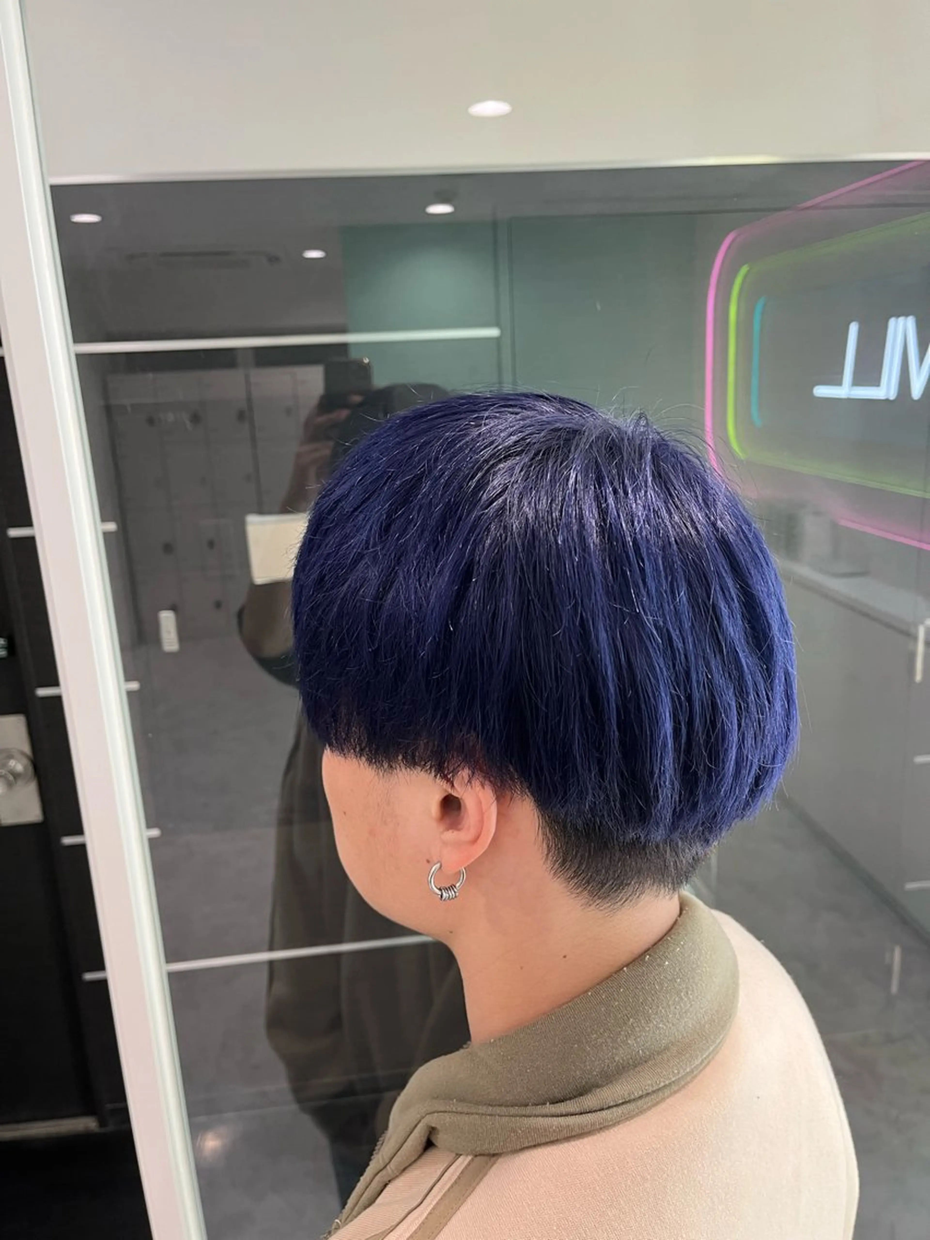 カラー ハイトーンカラー 🦄レイヤーカットのヘアスタイル