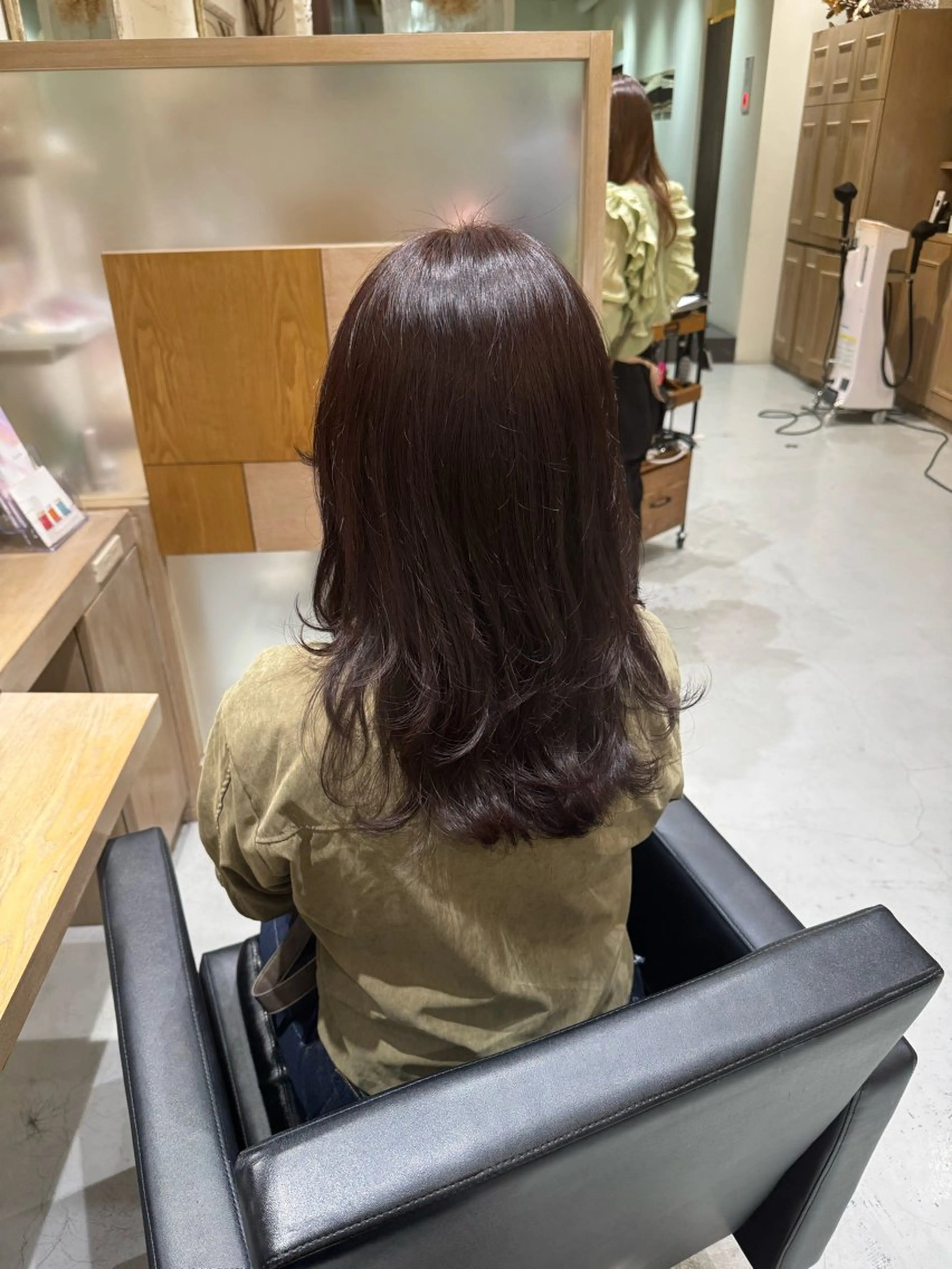 セミロング カラー カット ヘアカラー ヘッドスパ 透明感カラー/顔周り カット/レイヤーにかのヘアスタイル