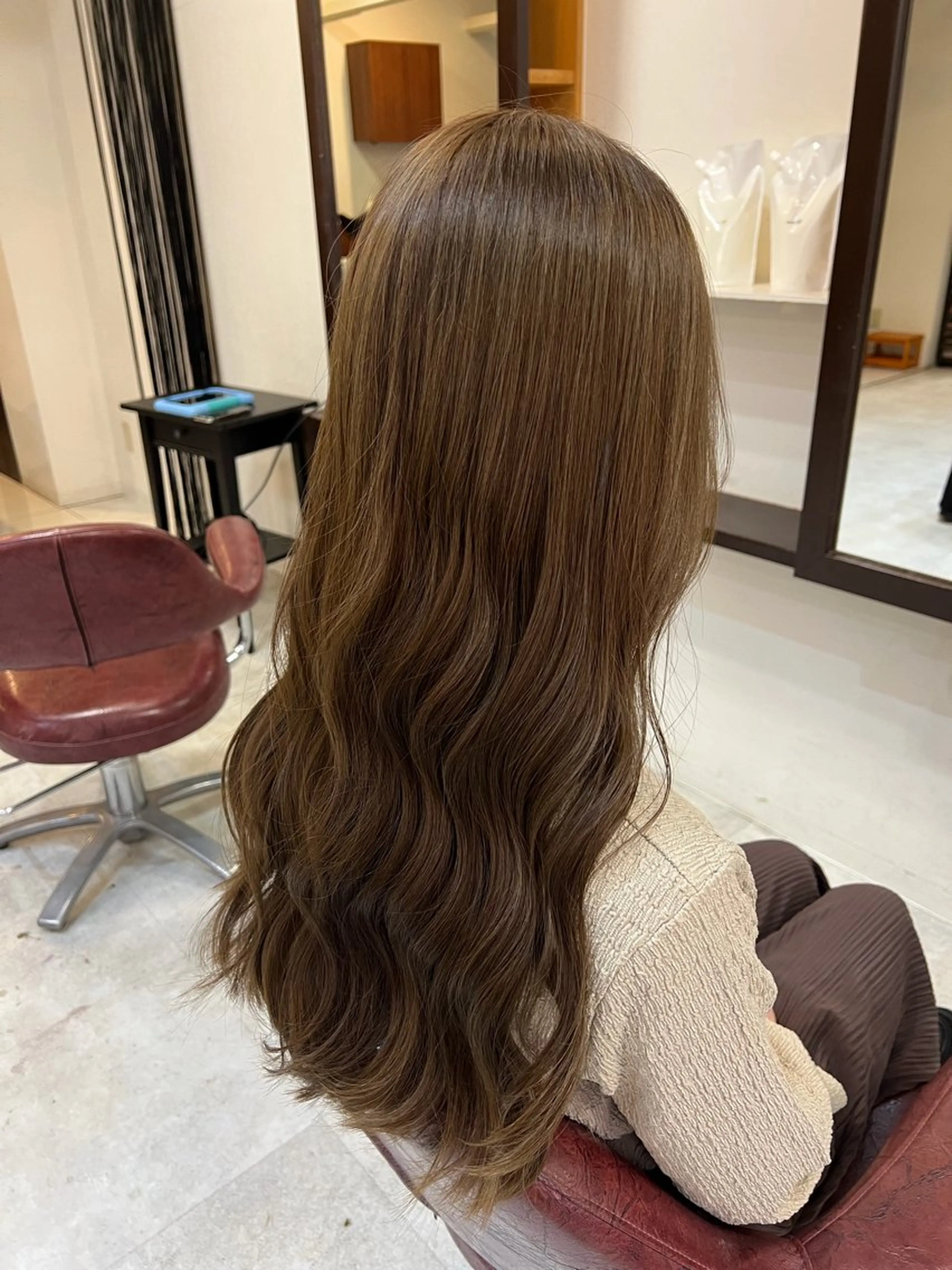 ロング カラー ベージュカラー オリーブベージュ 吉岡 なみのヘアスタイル