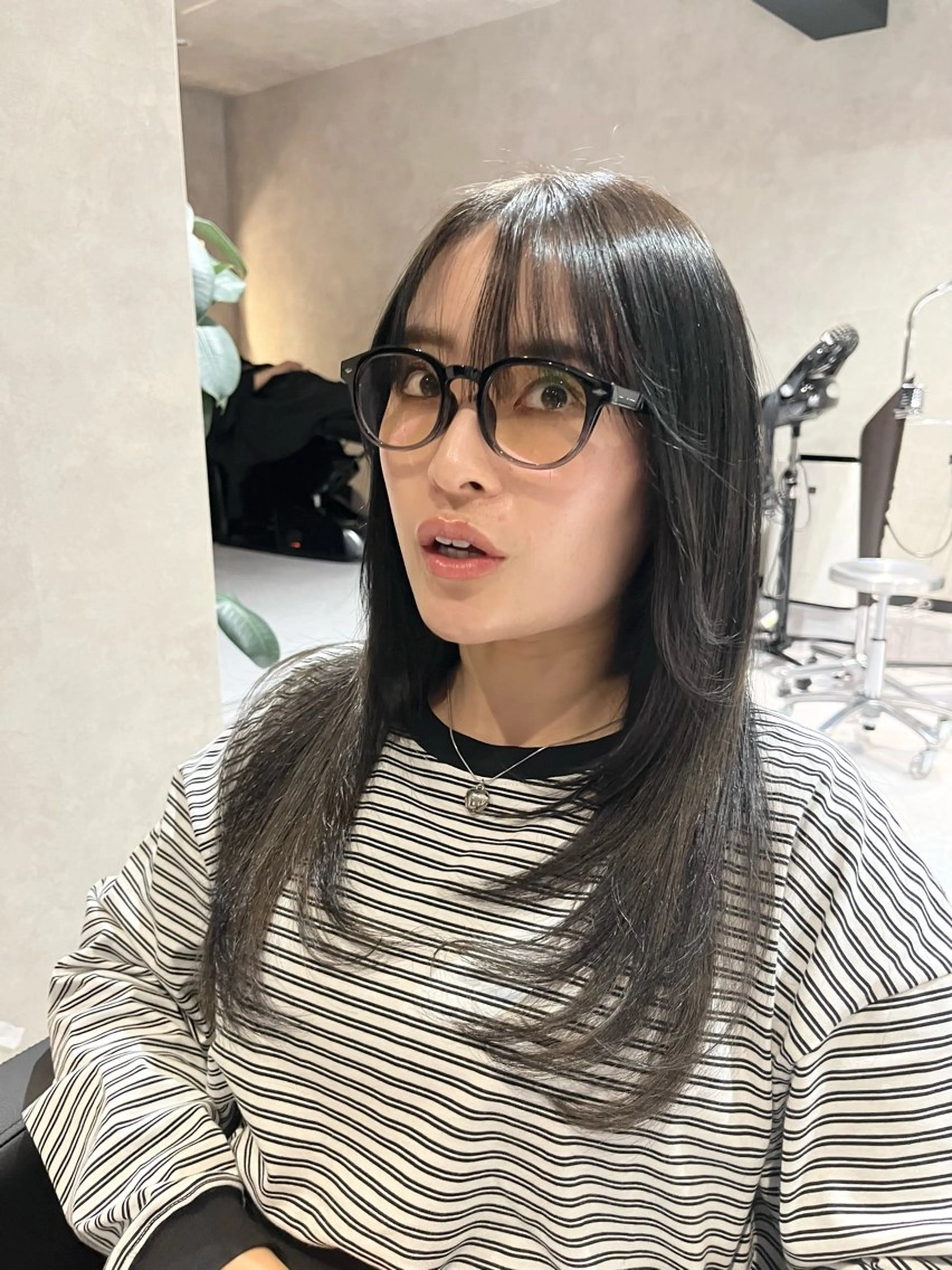 セミロング カラー レイヤーカット room肥後橋所属・room ヨネヤマのヘアスタイル