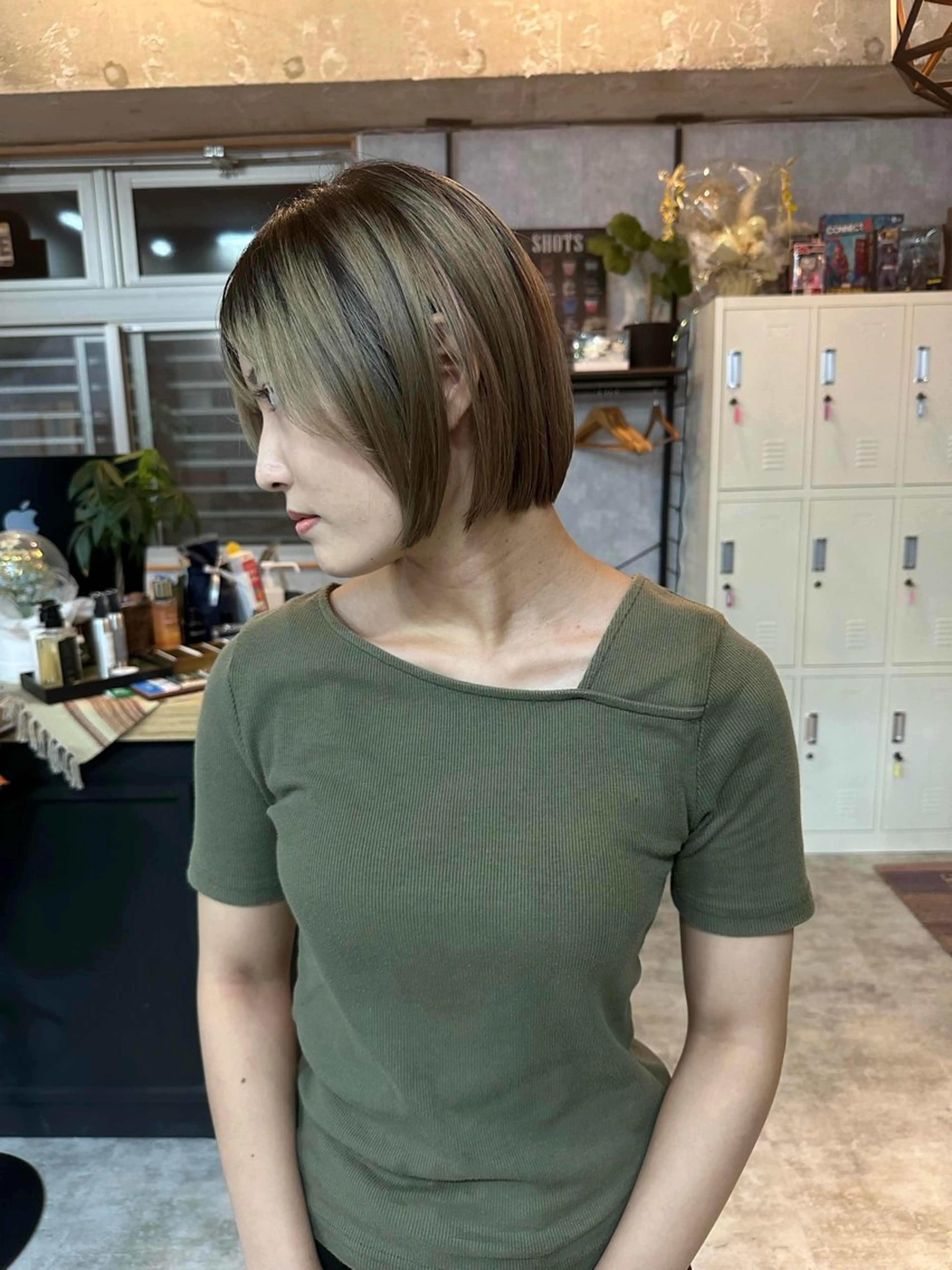 ショート 切りっぱなしボブ ショートボブ ハンサムショート 丸みショート ボブ カット ヘアカラー トリートメント モテ髪/ボブ/ショー ト/アダチフウトのヘアスタイル