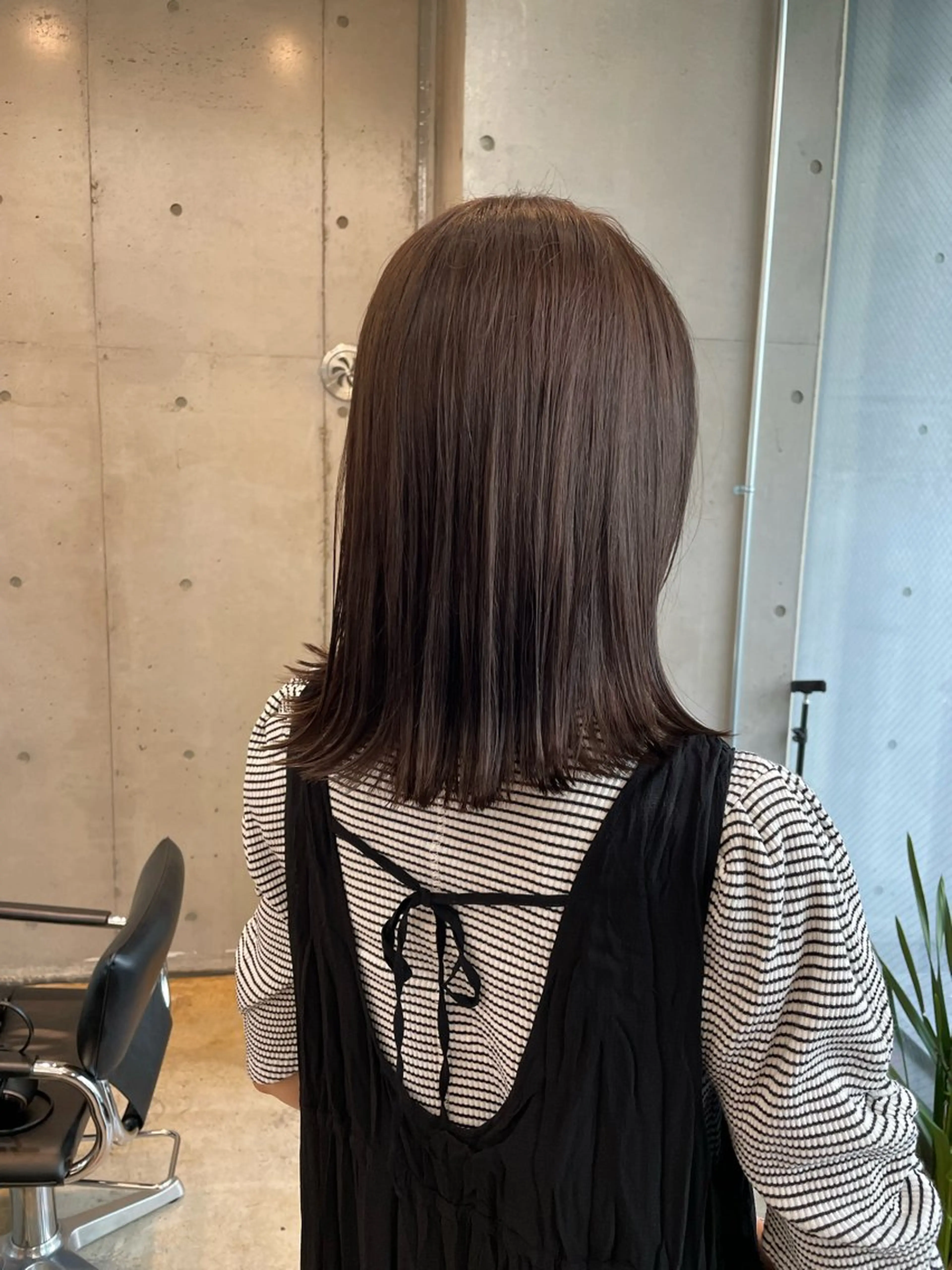 ミディアム 外ハネヘア カット ヘアカラー トリートメント KOUSUKE /レイヤーカットのヘアスタイル