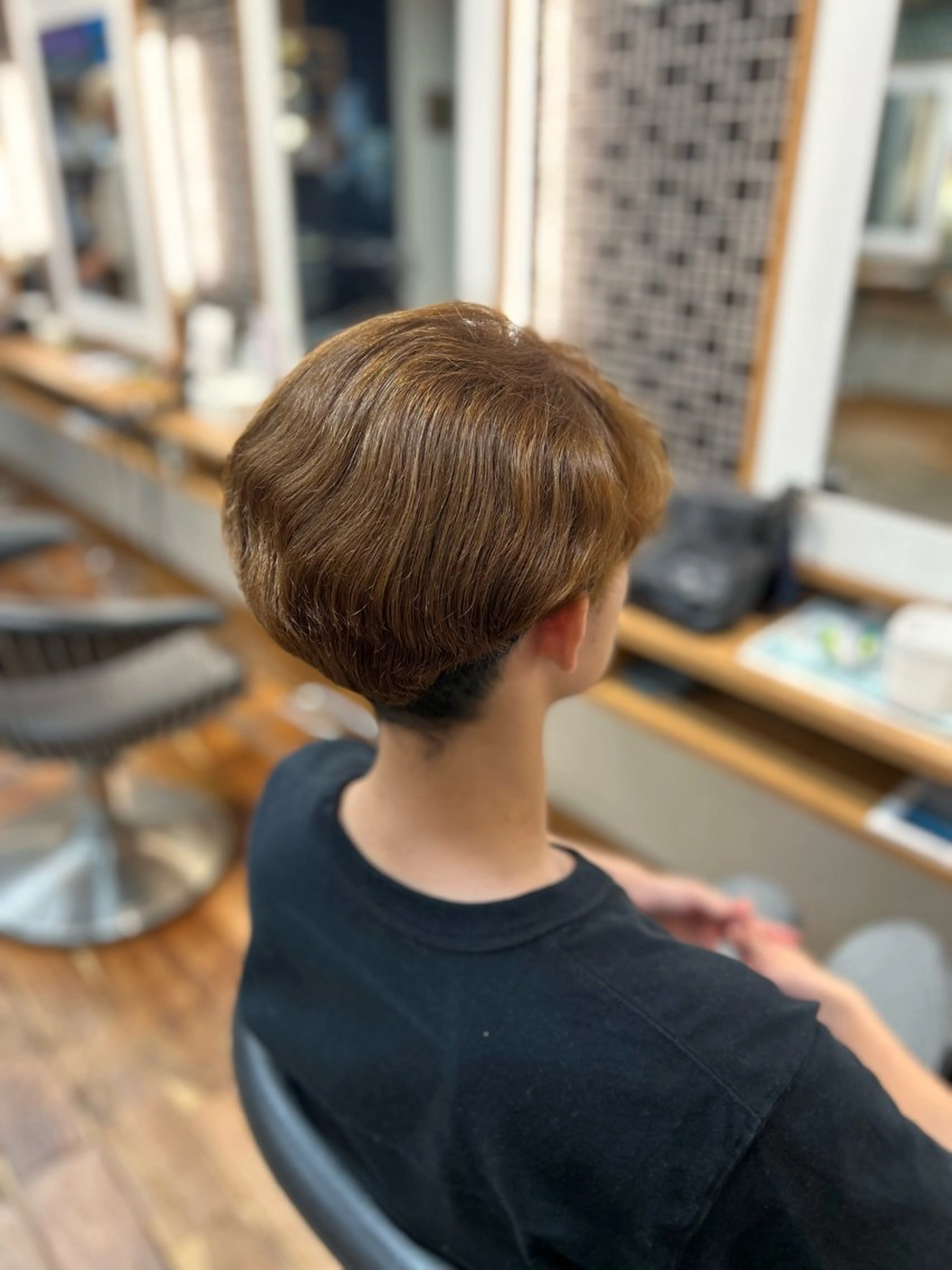 ショート カラー メンズ メンズブリーチ メンズパーマ ブリーチ ブラウンカラー ブリーチなしカラー ヘアカラー トリートメント 天神/ハイトーン/艶 カラー/Miharuのヘアスタイル