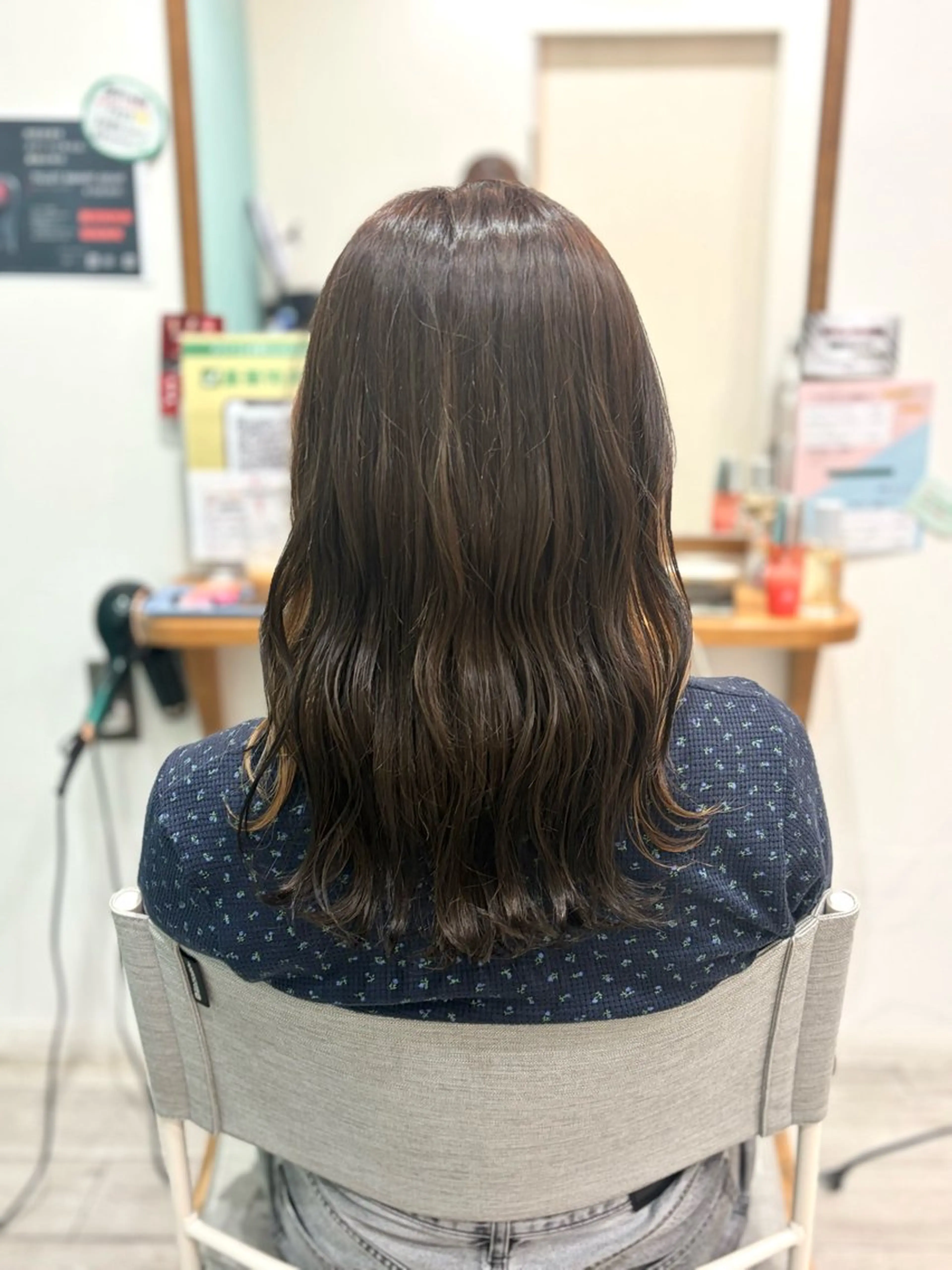 ミディアム カラー ベージュカラー ブラウンカラー 透明感カラー ナチュラルブラウン ヘアカラー elf所属・ozaki konohaのヘアスタイル