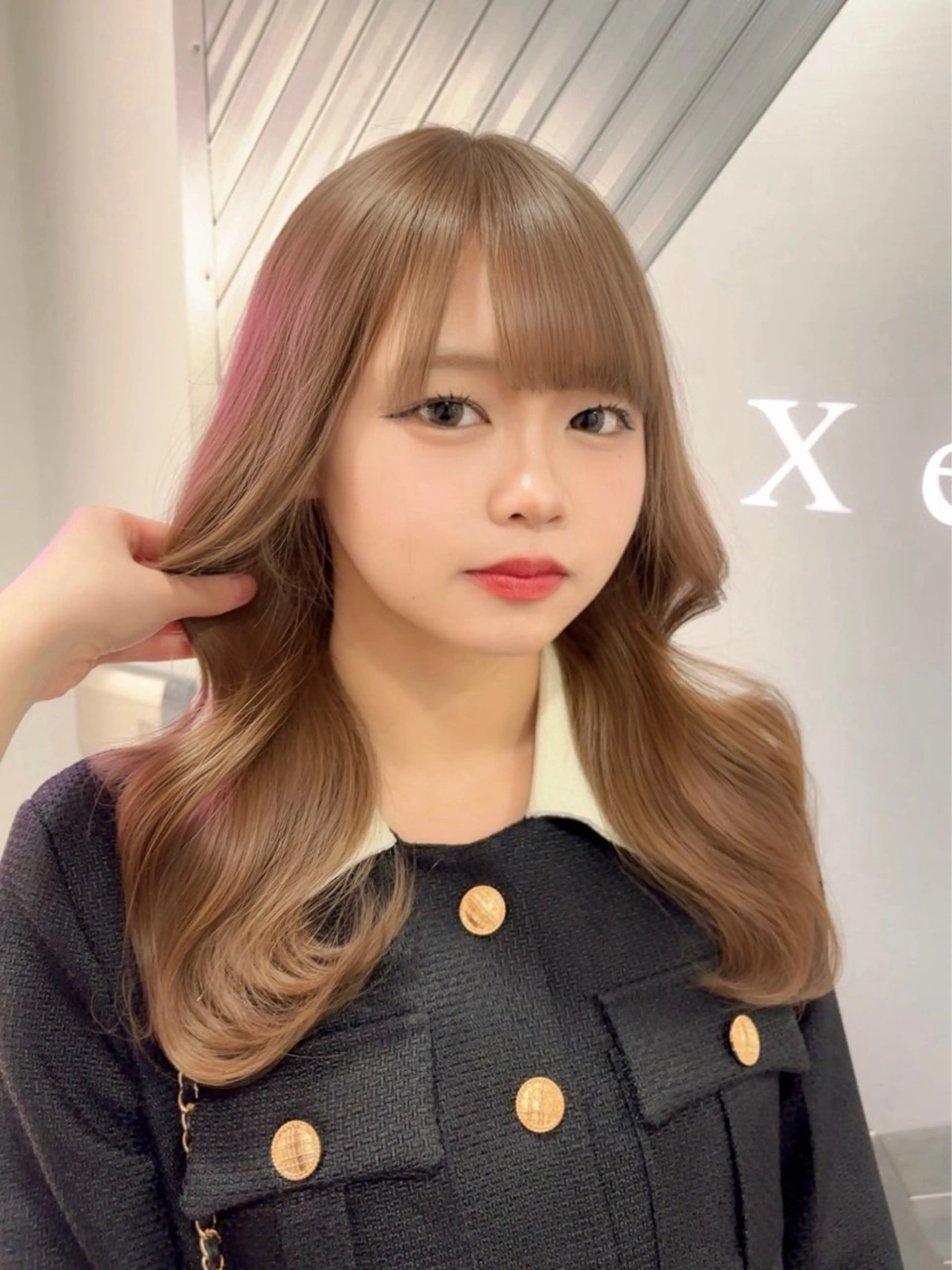 ロング カラー ベージュカラー Xena ria 衣織/ブリーチカラーのヘアスタイル