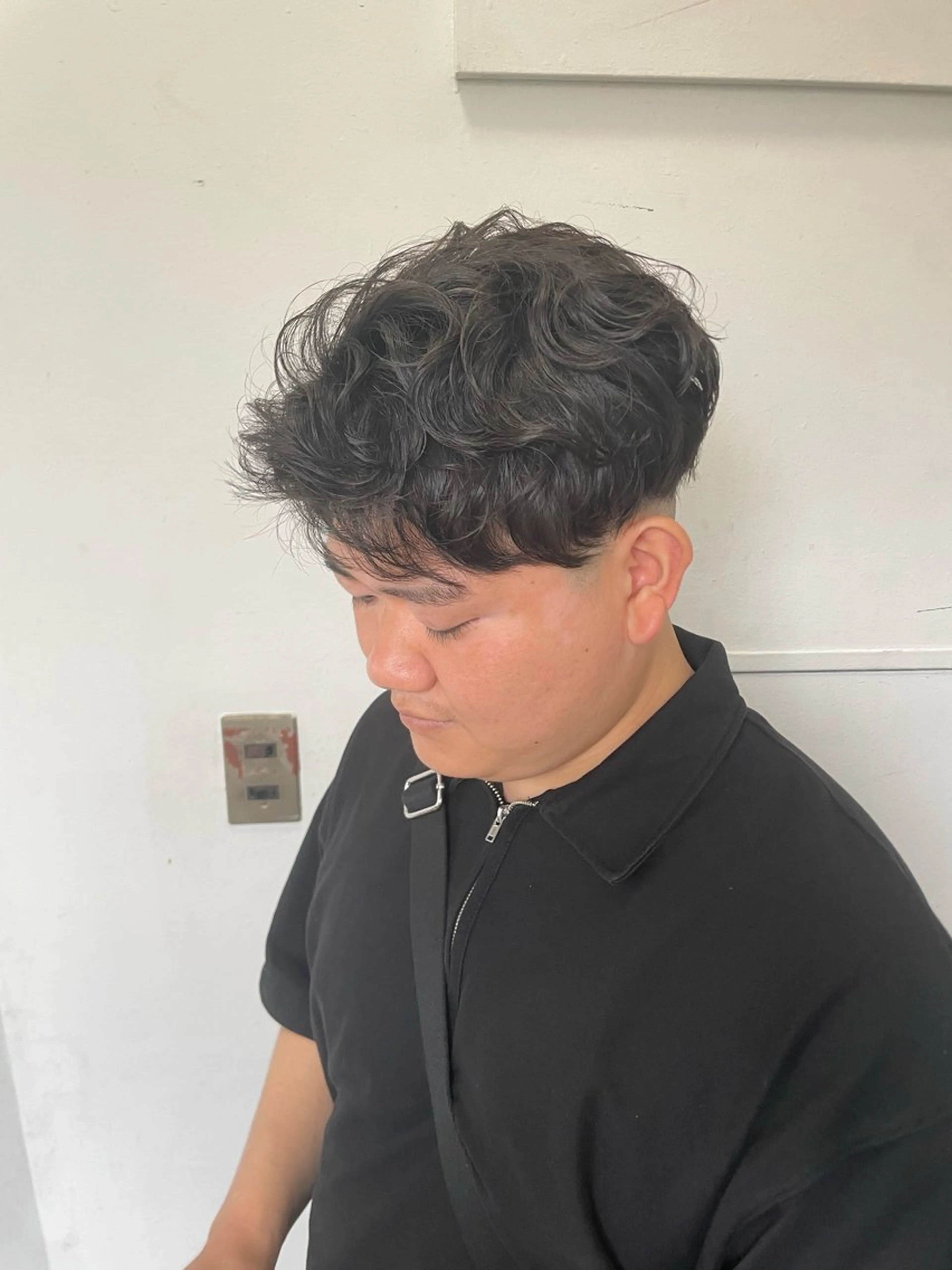 パーマ メンズ メンズパーマ 刈り上げ ニュアンスパーマ カット 髪質改善/艶カラー Hiroakiのヘアスタイル