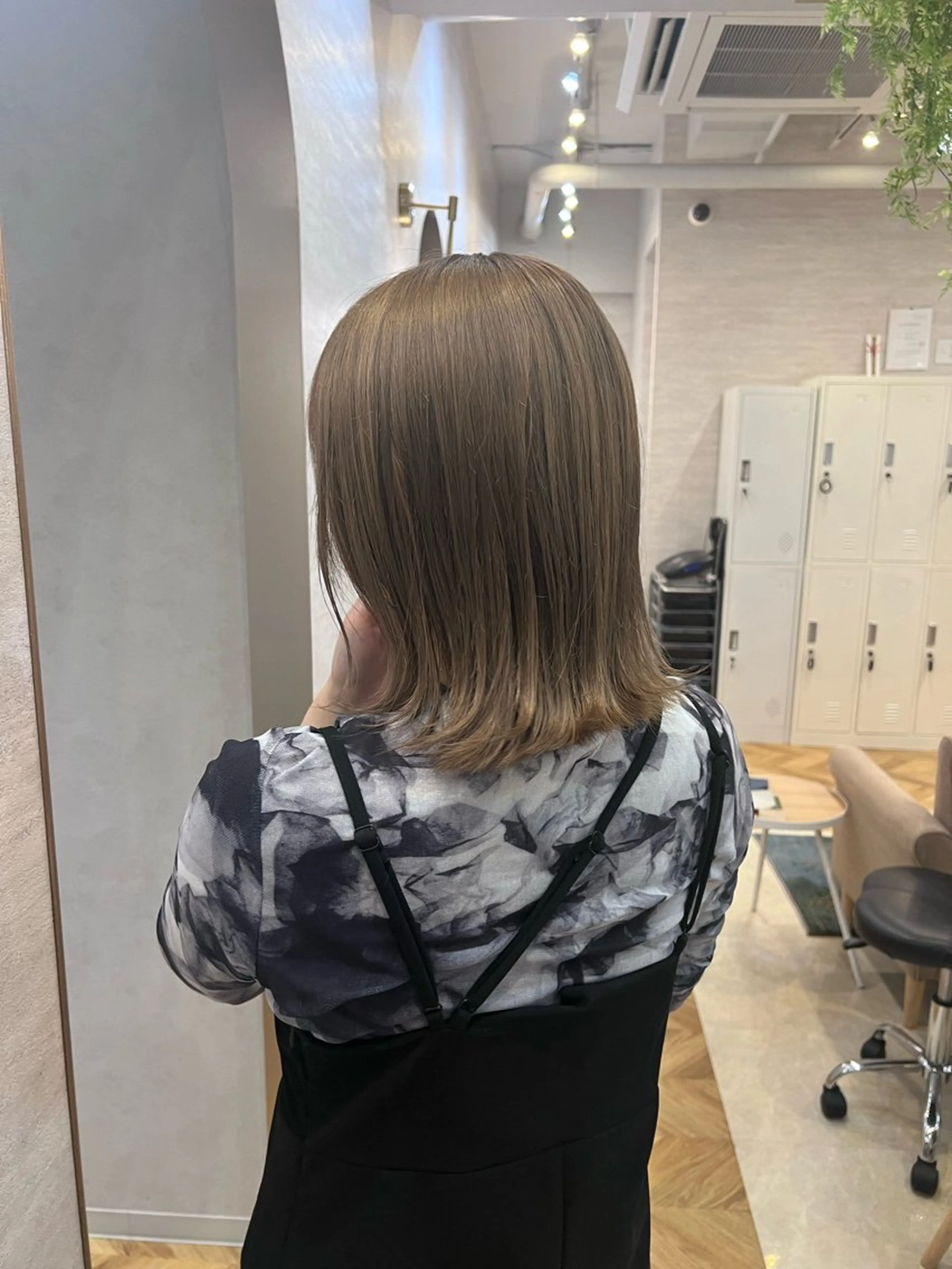 セミロング ヘアカラー トリートメント "今"だけでない美髪 KOTOMIのヘアスタイル