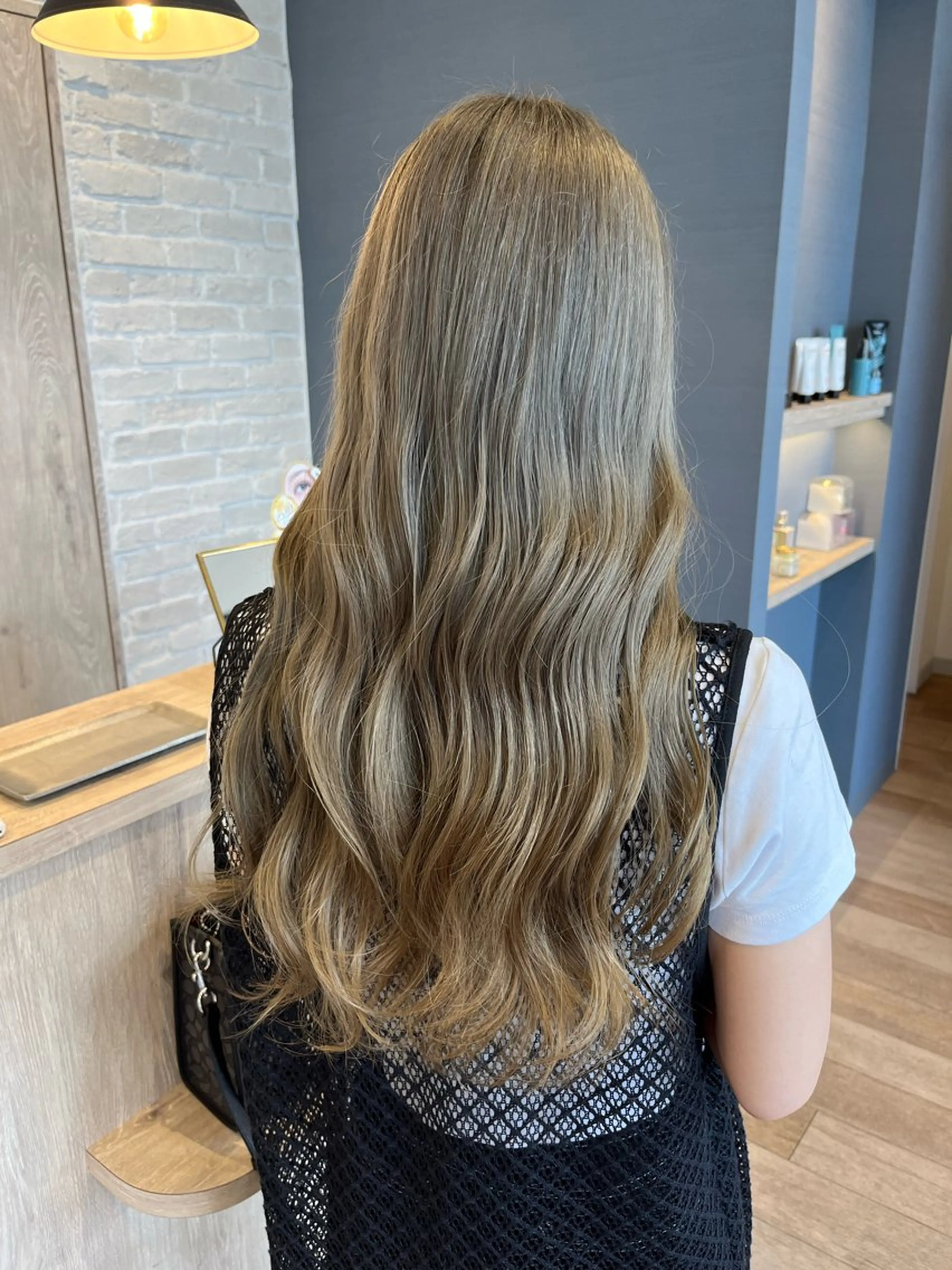 ロング カラー ヘアカラー トリートメント セジールヘアメゾン所属・韓国レイヤー/透明感 カラー🐈曾根高のヘアスタイル