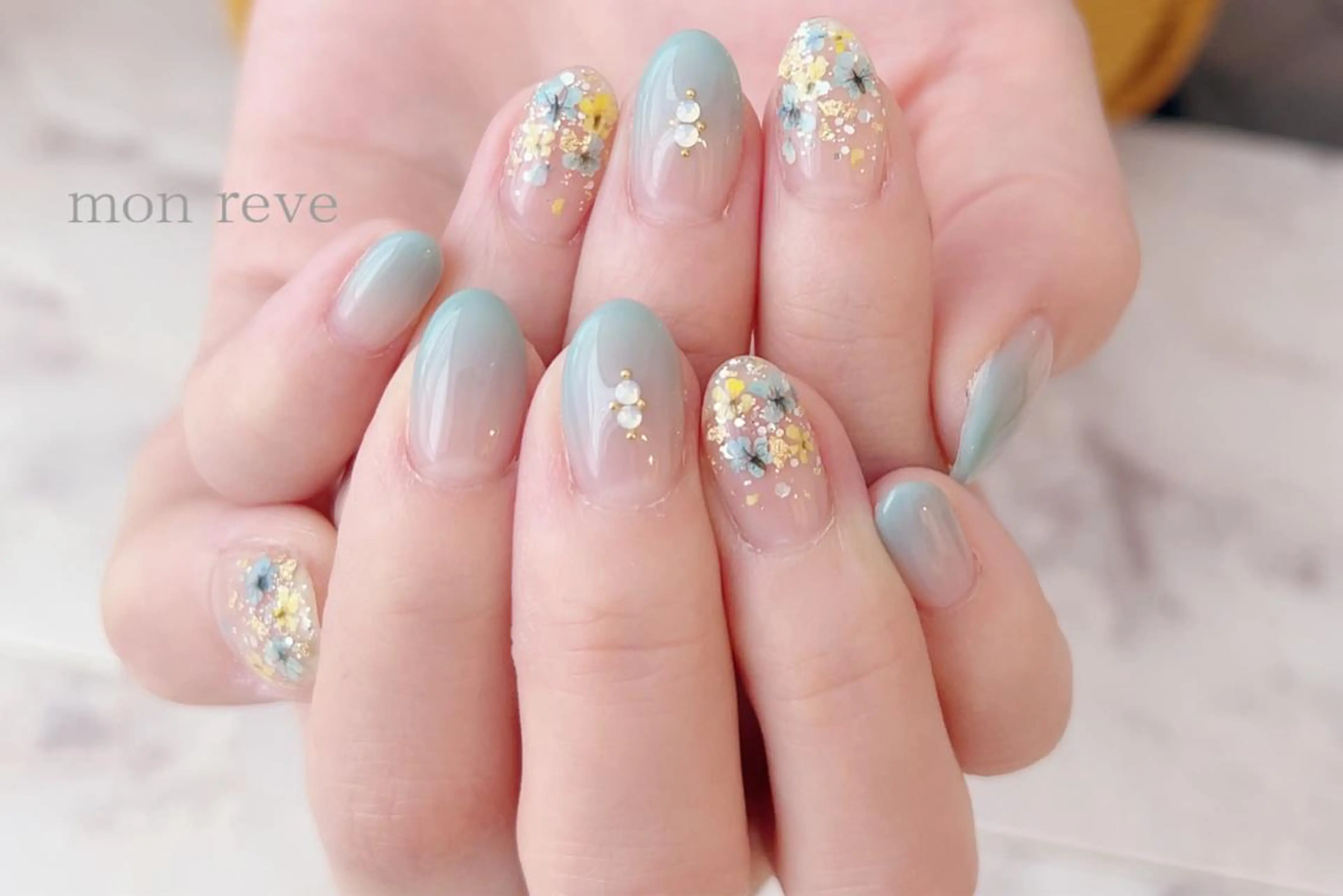 【ご新規様オフ無料】simple-b (オフ有り)の写真