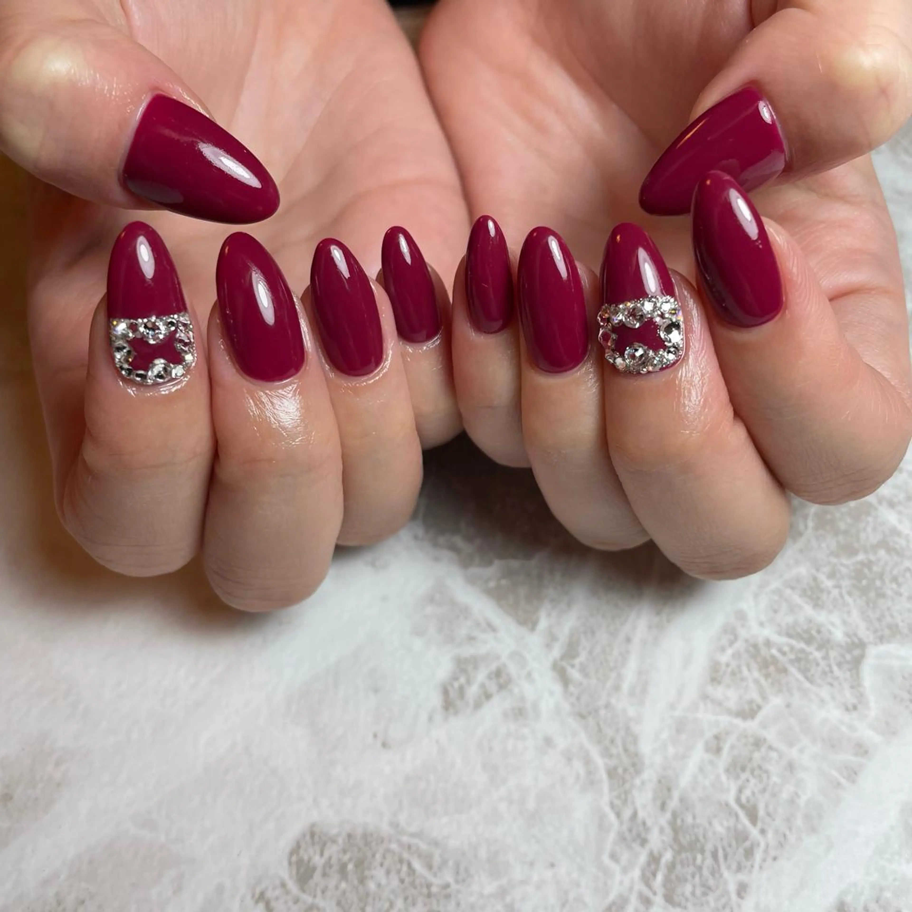 ネイル repos~ルポ~所属・里見 麗のネイルデザイン