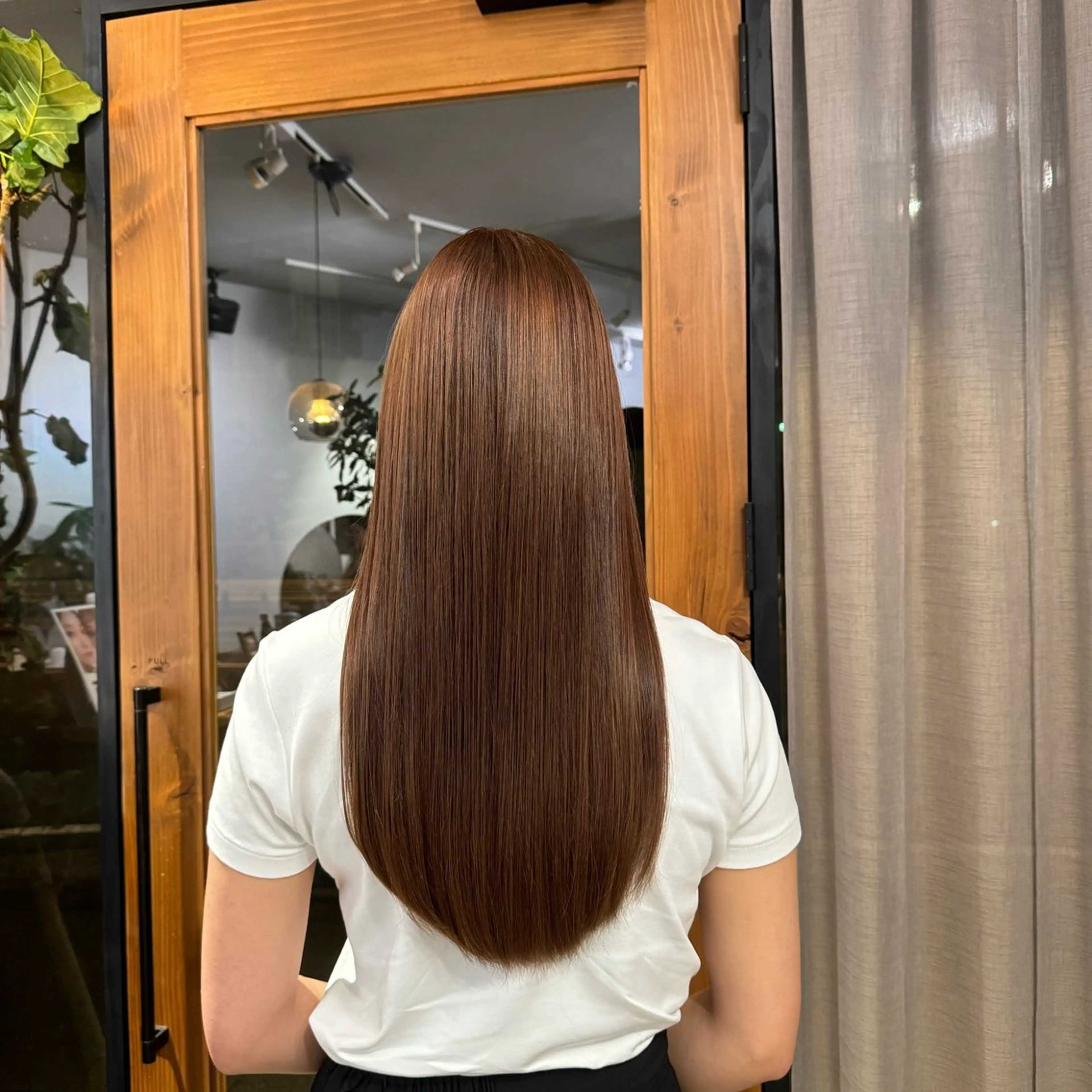 ロング カラー ブリーチ ヘアカラー 吉田 葉音のヘアスタイル