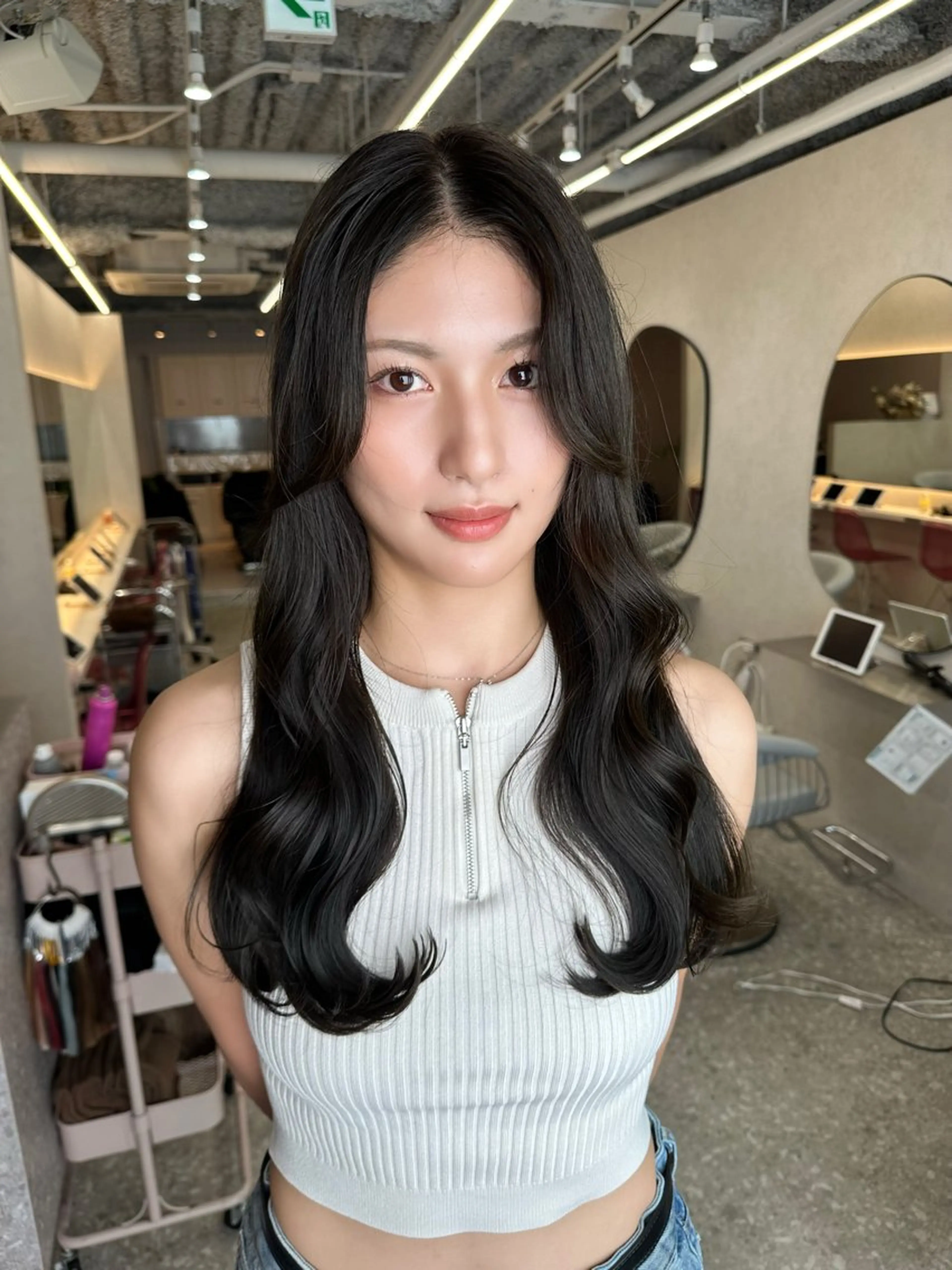 ロング シールエクステ エクステ 顔周りカット 髪質改善 韓国風ヘア カット ヘアカラー トリートメント 新宿/韓国レイヤー/ 髪質改善/佐藤航のヘアスタイル