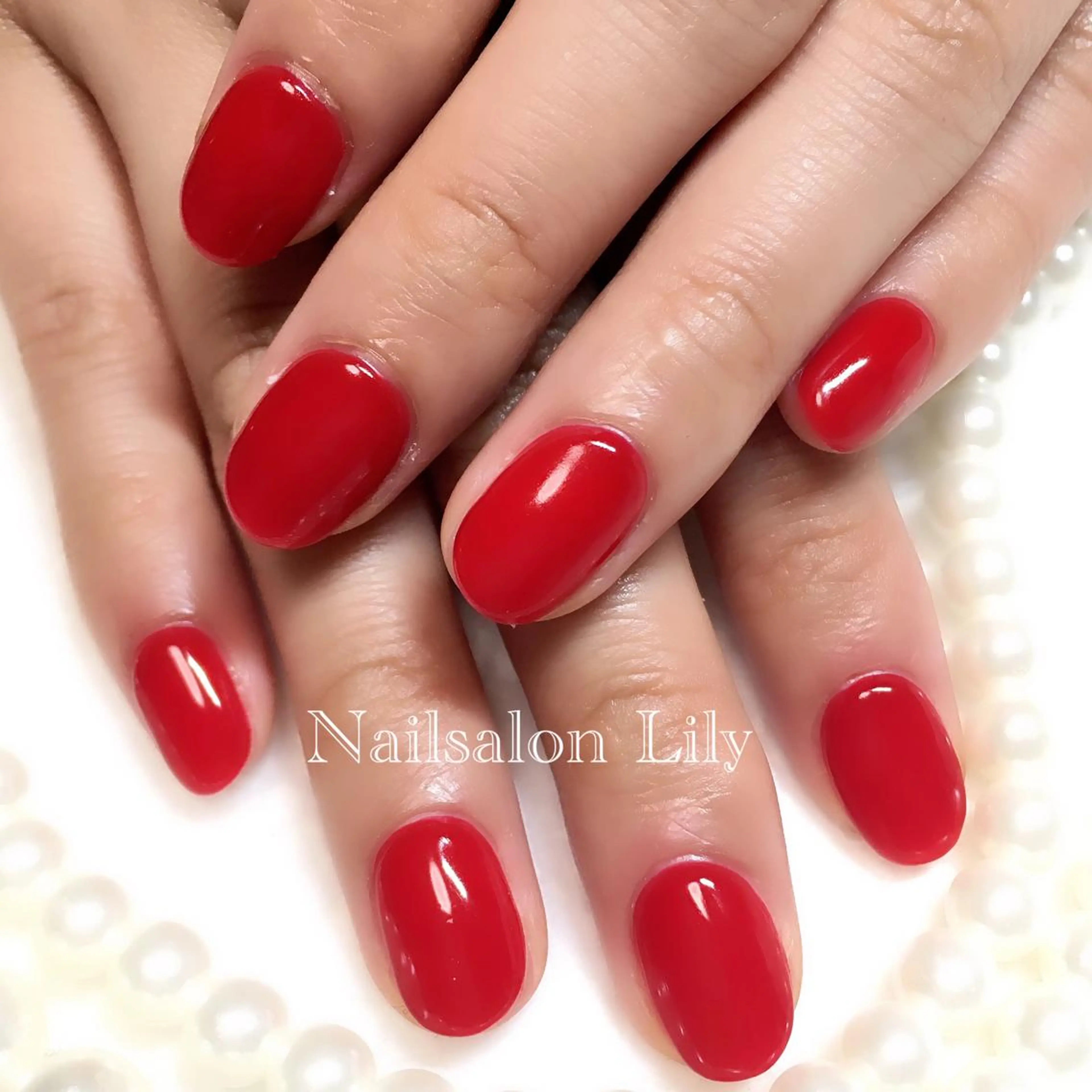 ネイル ワンカラーネイル 赤色 Nailsalon Lilyのネイルデザイン