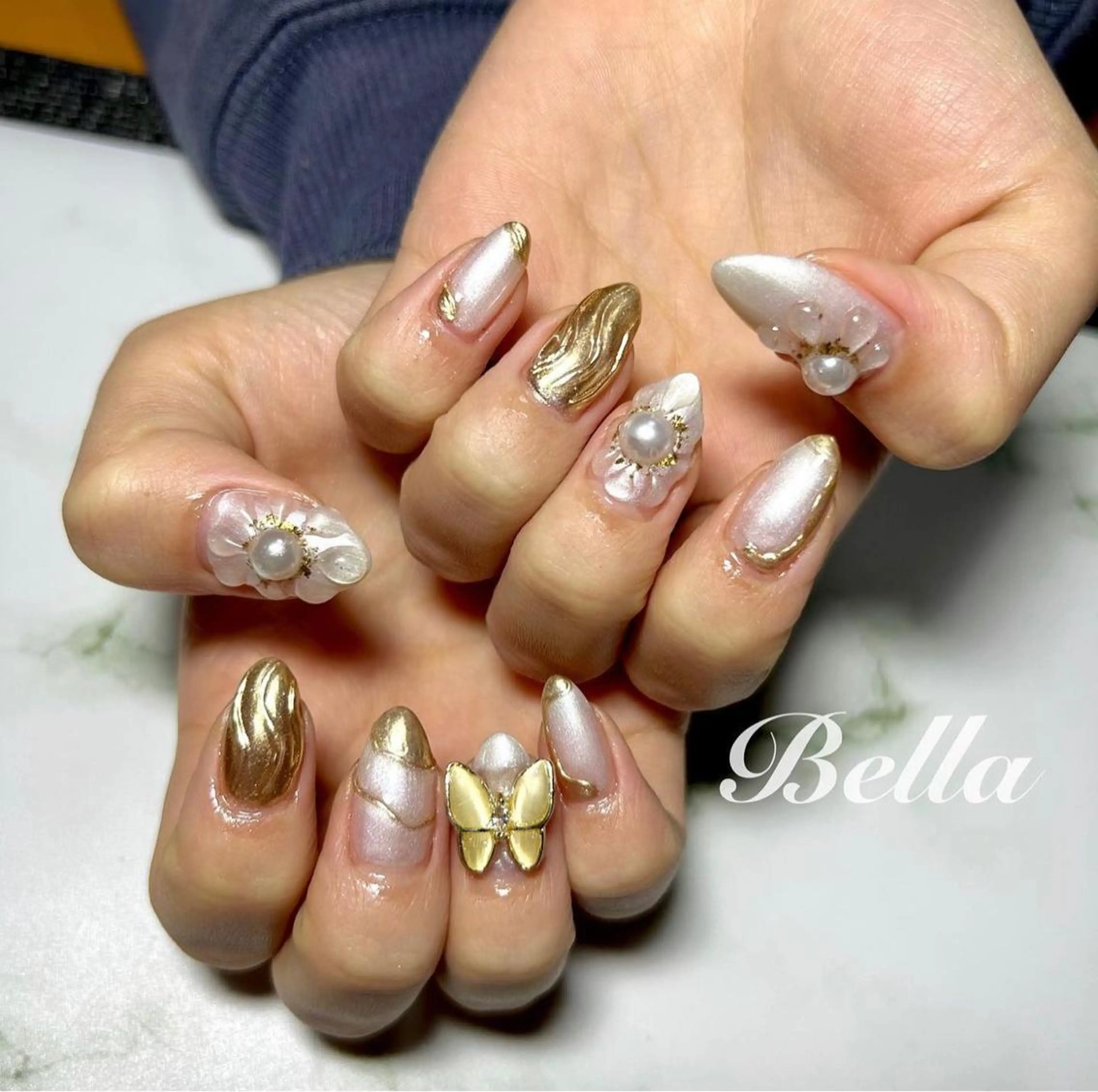 ネイル 𝑩𝒆𝒍𝒍𝒂 𝒏𝒂𝒊𝒍のネイルデザイン