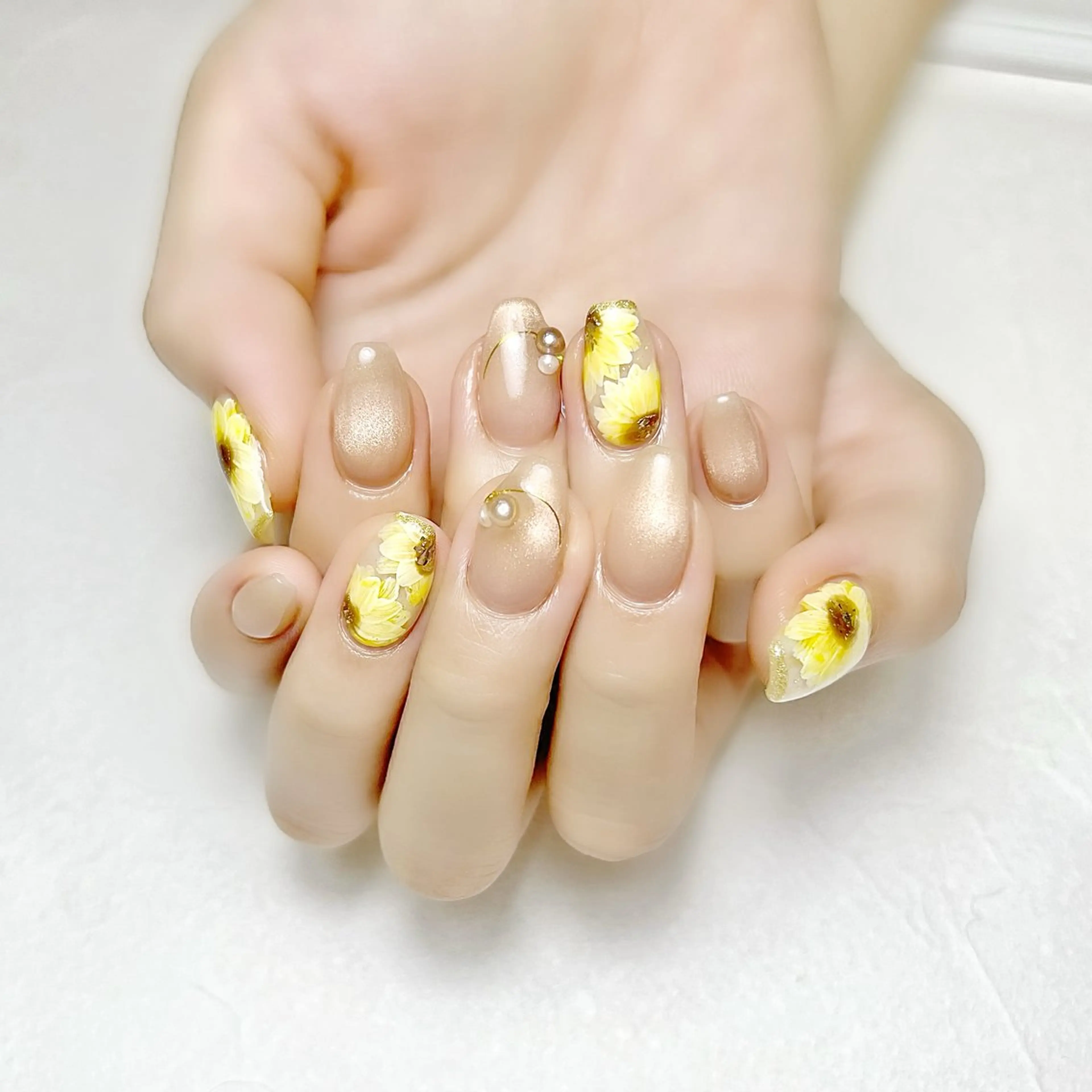 ネイル フラワーネイル マグネットネイル ニュアンスネイル 夏ネイル rouse nail RISATOのネイルデザイン