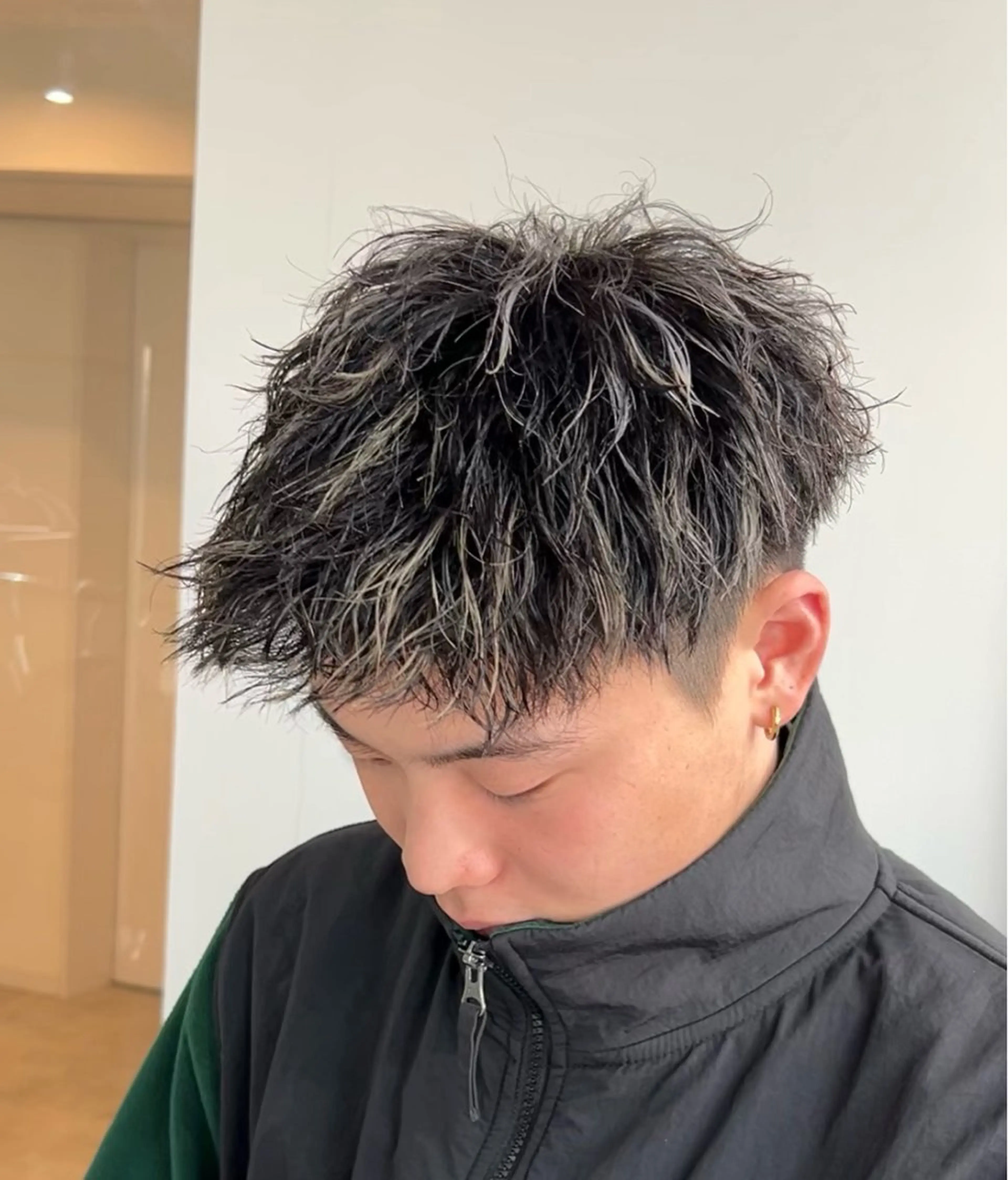 ショート カラー パーマ メンズ メンズメッシュ メッシュ ショートヘア カット ヘアカラー パーマ ヘアセット メンズパーマ/ 新潟駅/佐藤裕のヘアスタイル