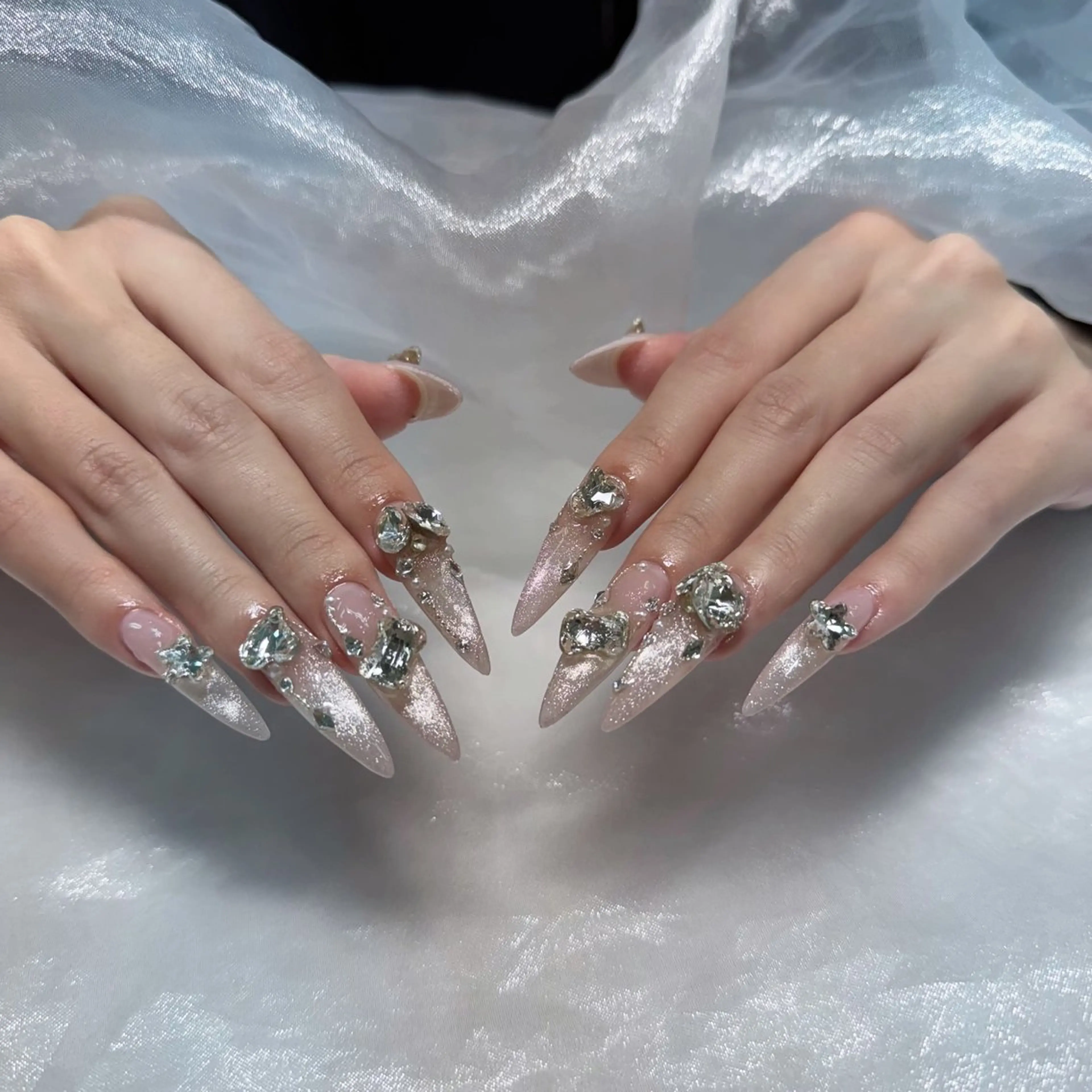 ネイル HIN NAILのネイルデザイン