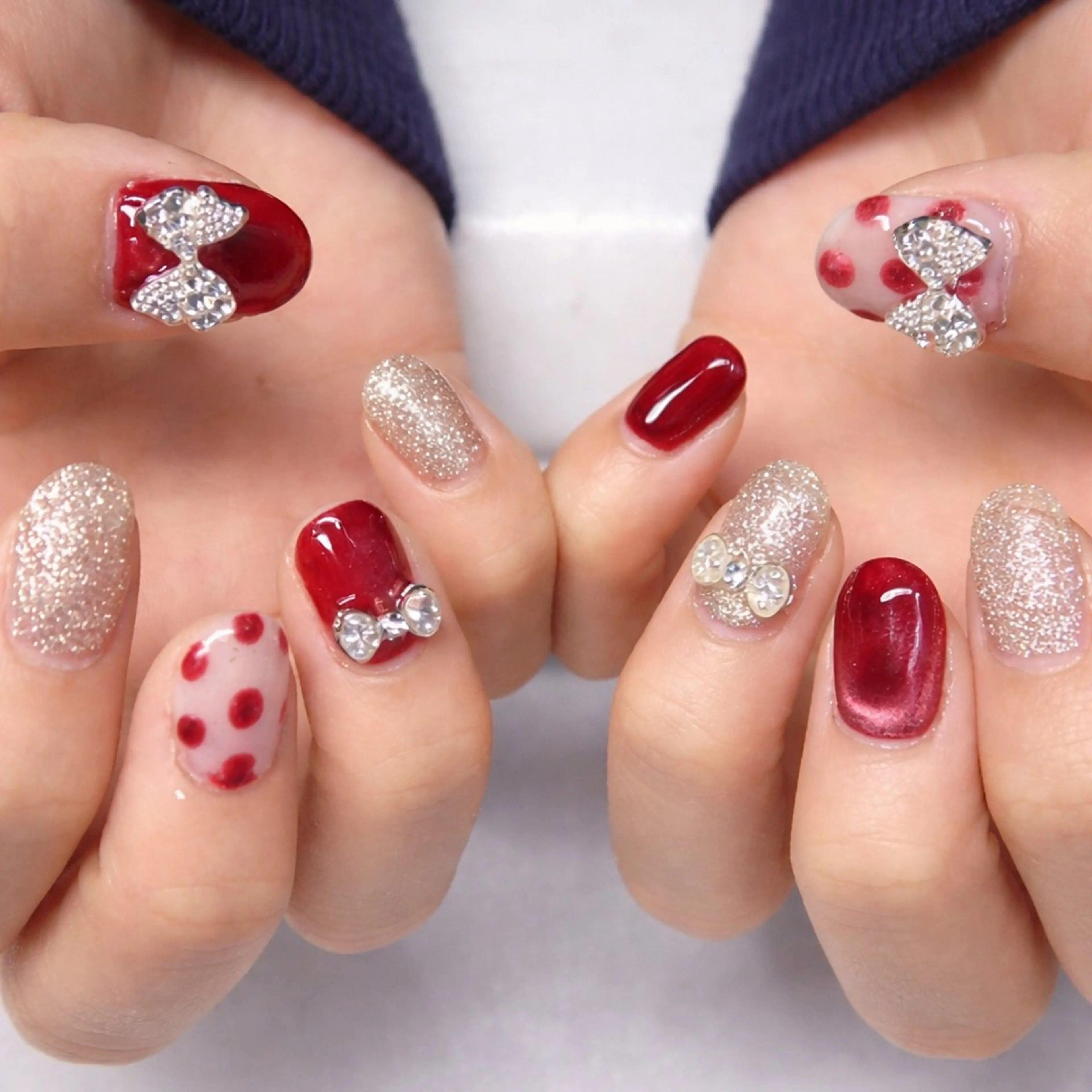 ネイル ボルドー キラキラネイル リボン ハンドネイル Kii nailのネイルデザイン