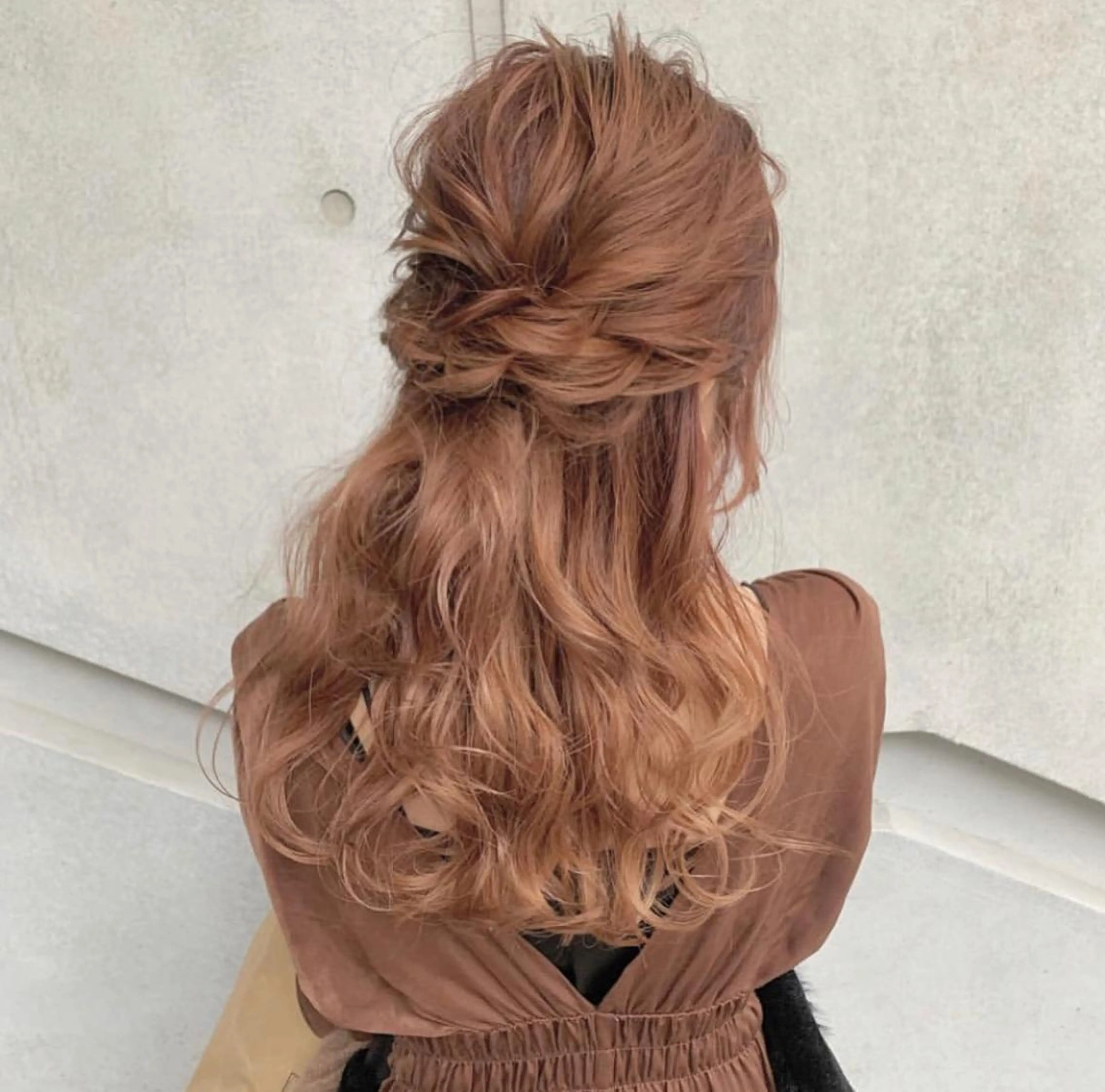 セミロング カラー ヘアアレンジ カット ヘアカラー ヘアセット Aloa透明感ヘア ♡kanami♡のヘアスタイル