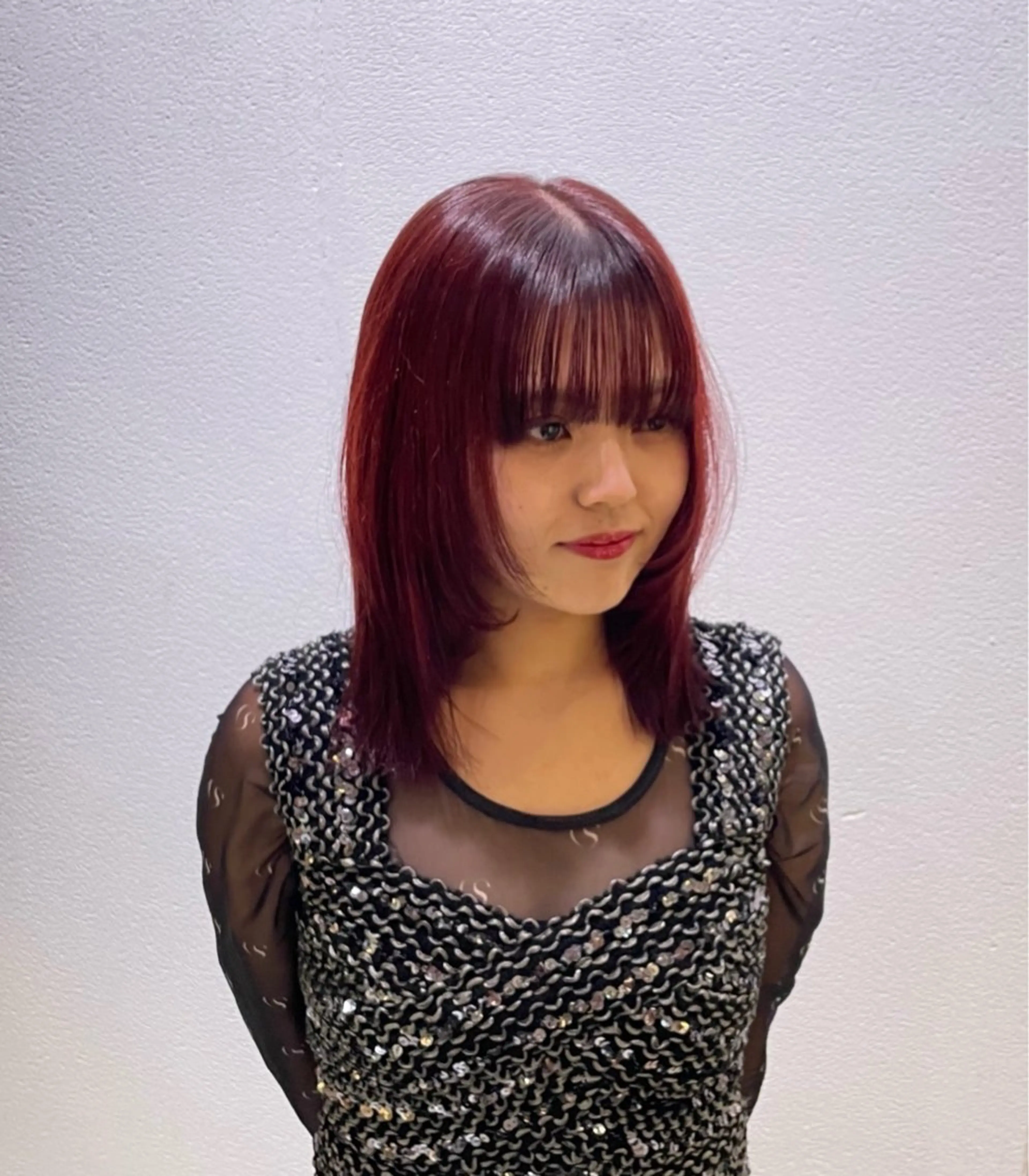 ミディアム ヘアカラー トリートメント ひなの/透明感 カラー/レイヤーのヘアスタイル