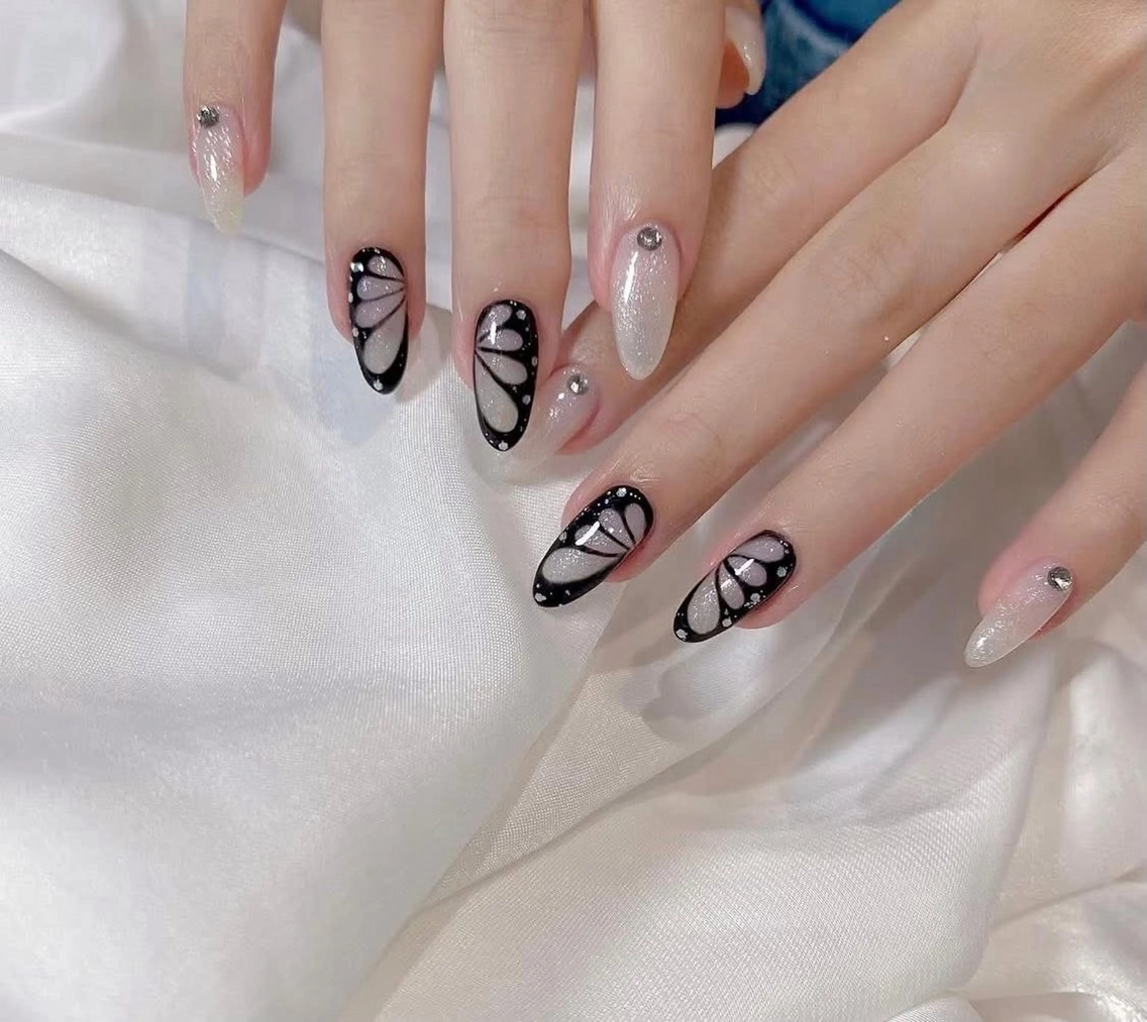 ネイル MQueenネイルサロン所属・MQueen ネイルサロンのネイルデザイン