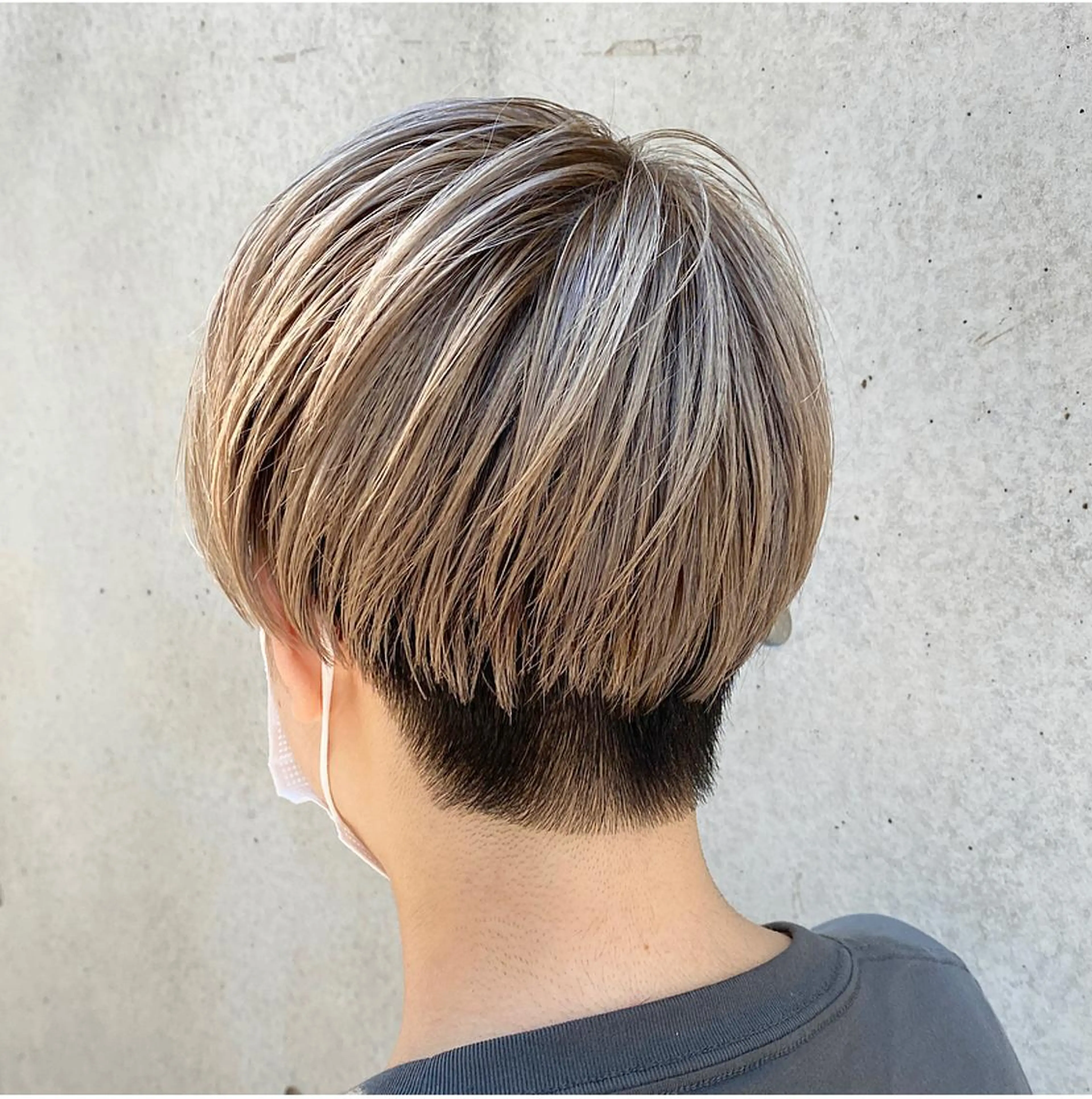 ショート ハイライト 髪質改善 ショートヘア トリートメント 酸熱トリートメント ヘアカラー 透け感×顔まわり デザイン✂︎吉田のヘアスタイル