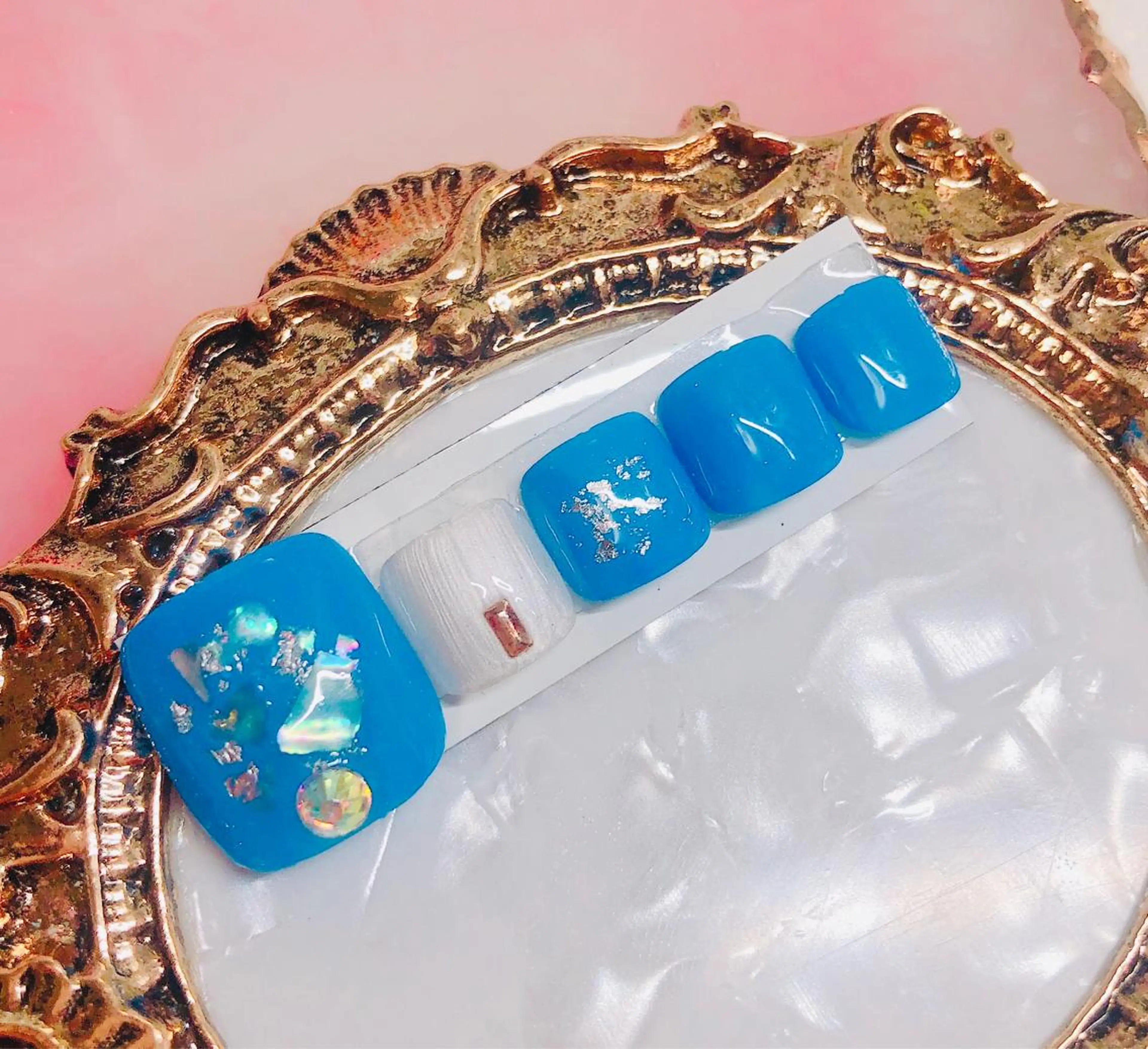 ネイル フットネイル フットネイル CROWN プライベートサロンのネイルデザイン