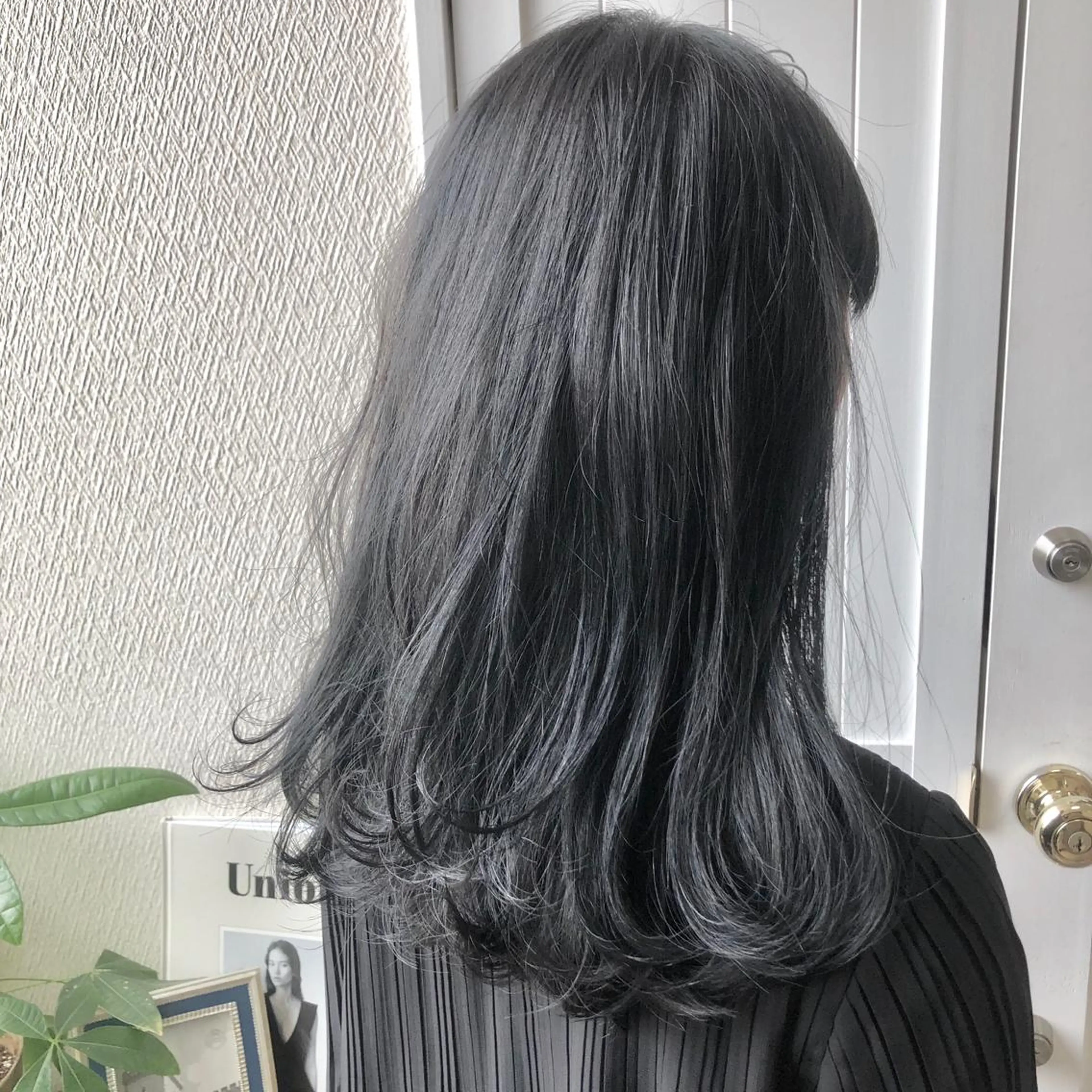 セミロング カラー アッシュ 透明感カラー グレージュ ネイビーカラー カット ヘアカラー トリートメント 江上拓郎/ショート /酸性ストレートのヘアスタイル