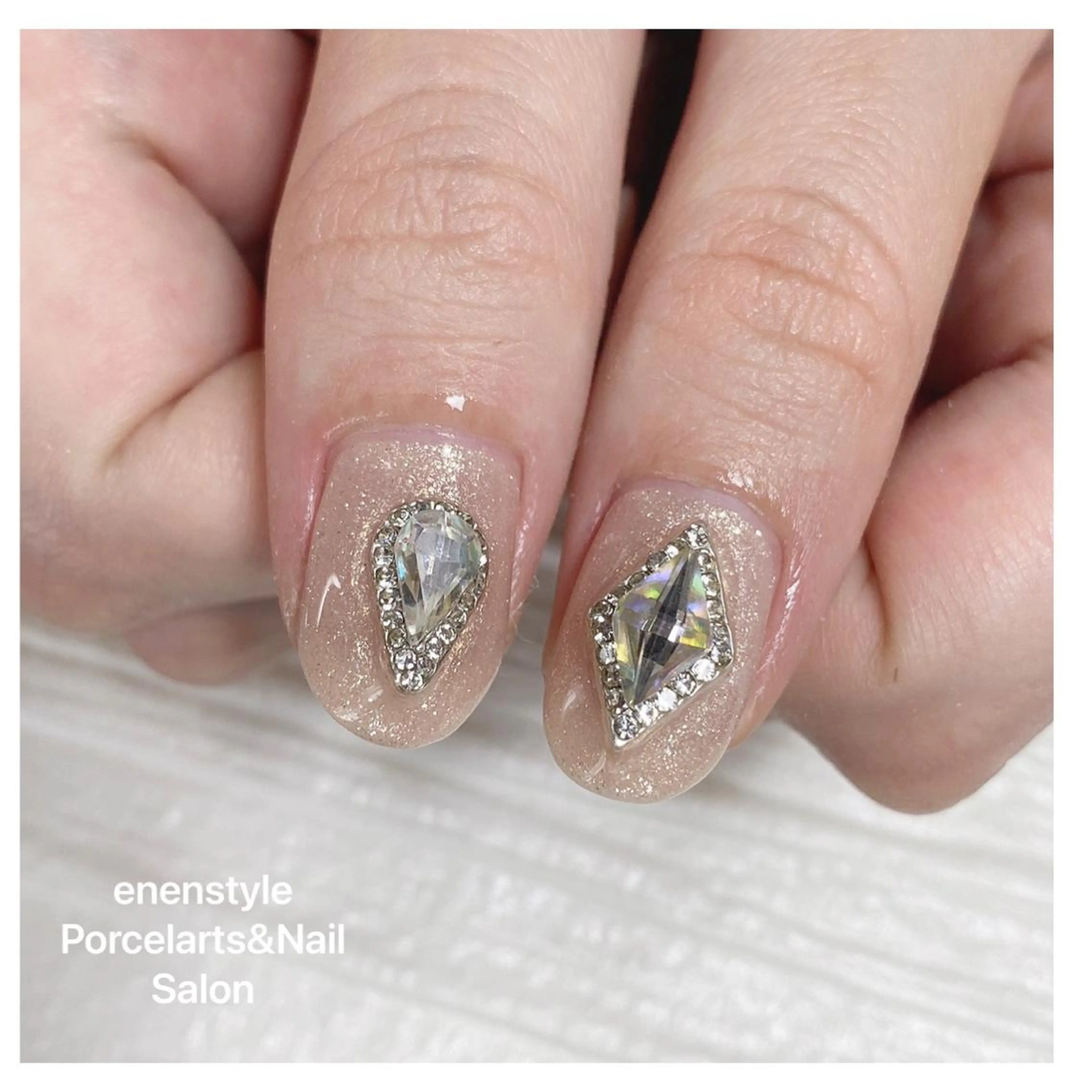 ミディアム ネイル 👑enen style👑のネイルデザイン