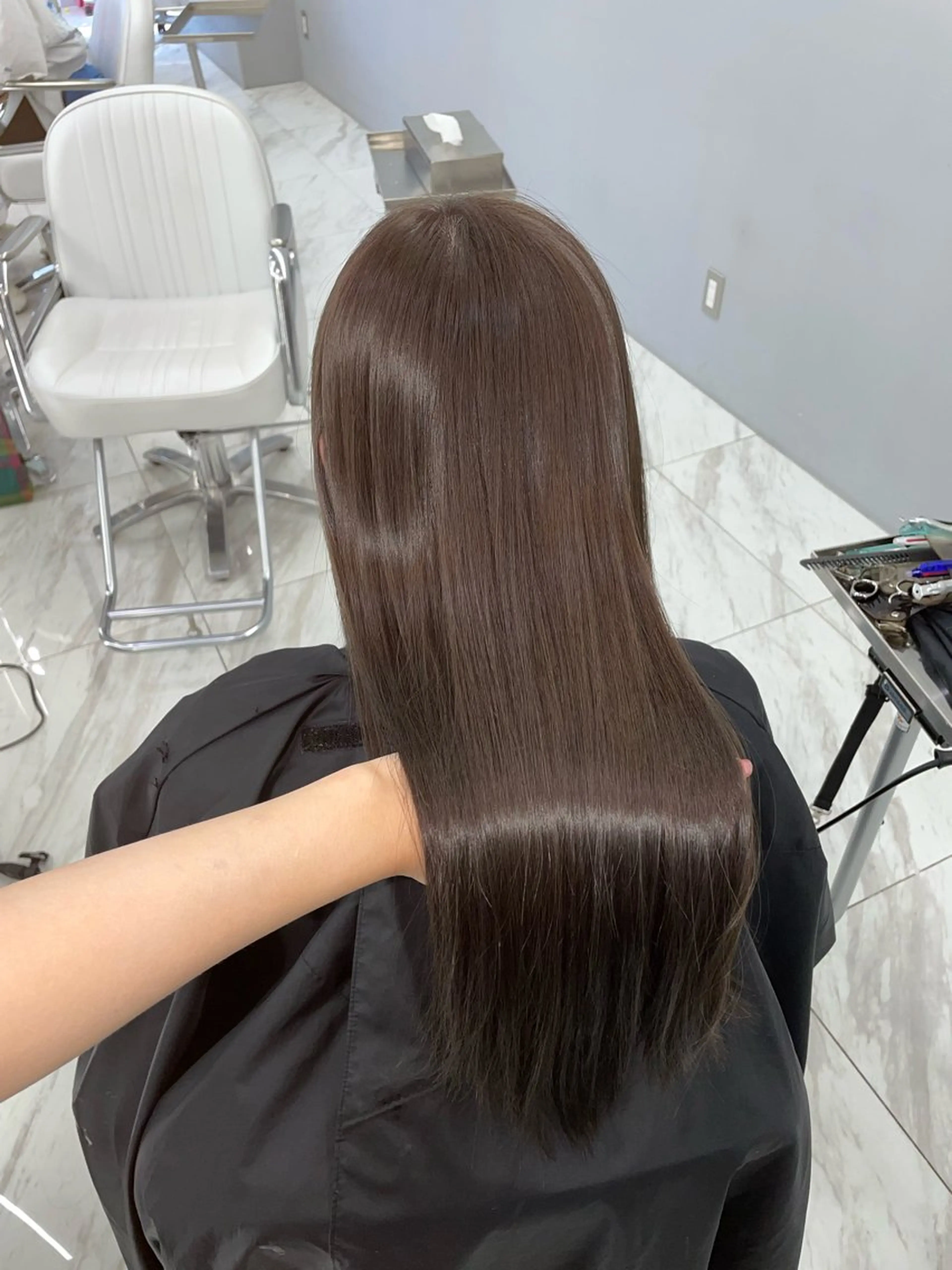 ロング カラー パーマ ストレートパーマ 縮毛矯正 トリートメント 菜々🫧新宿 透明感ケアブリーチのヘアスタイル