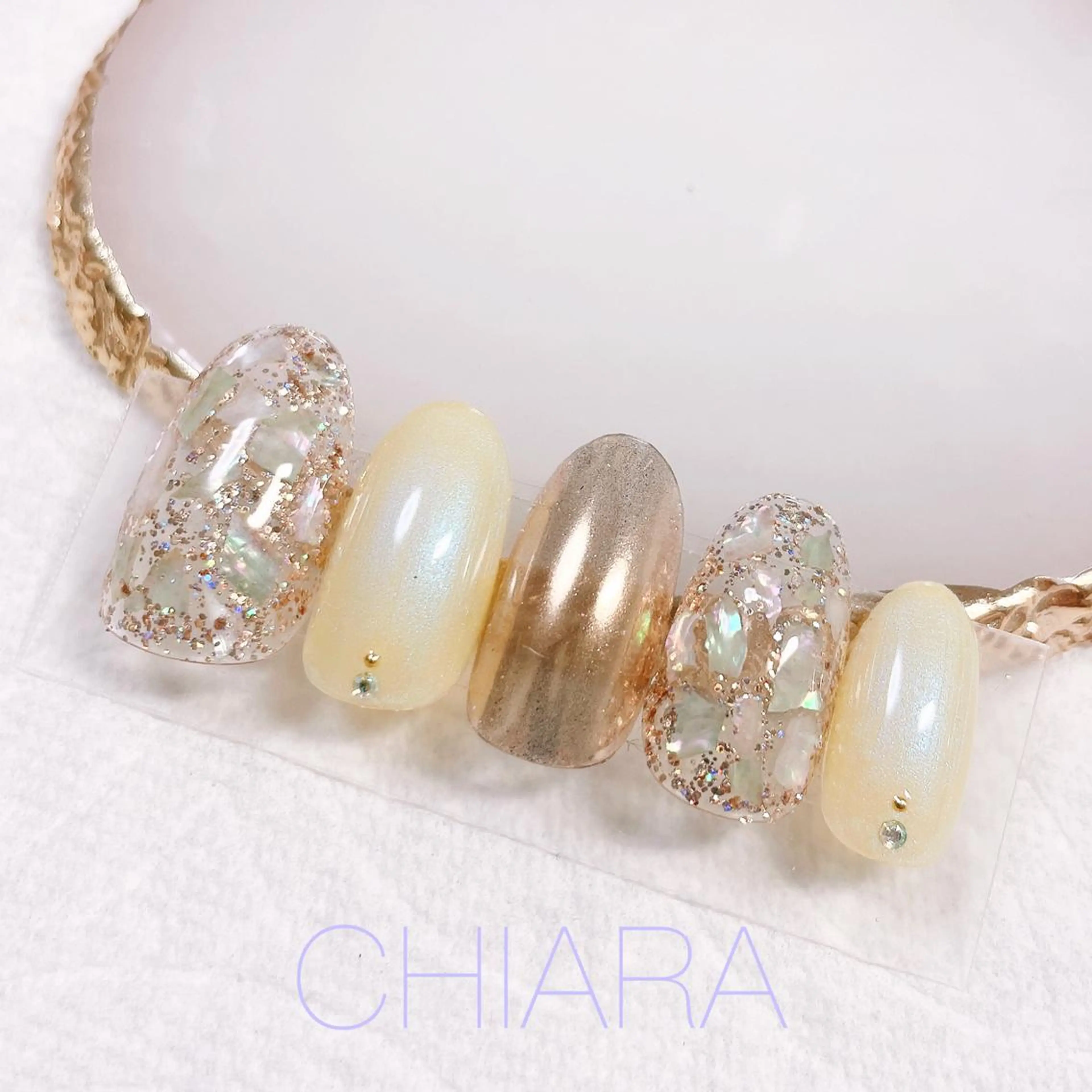 ネイル グリーン 春ネイル 黄色 ハンドネイル CHIARA nailsのネイルデザイン