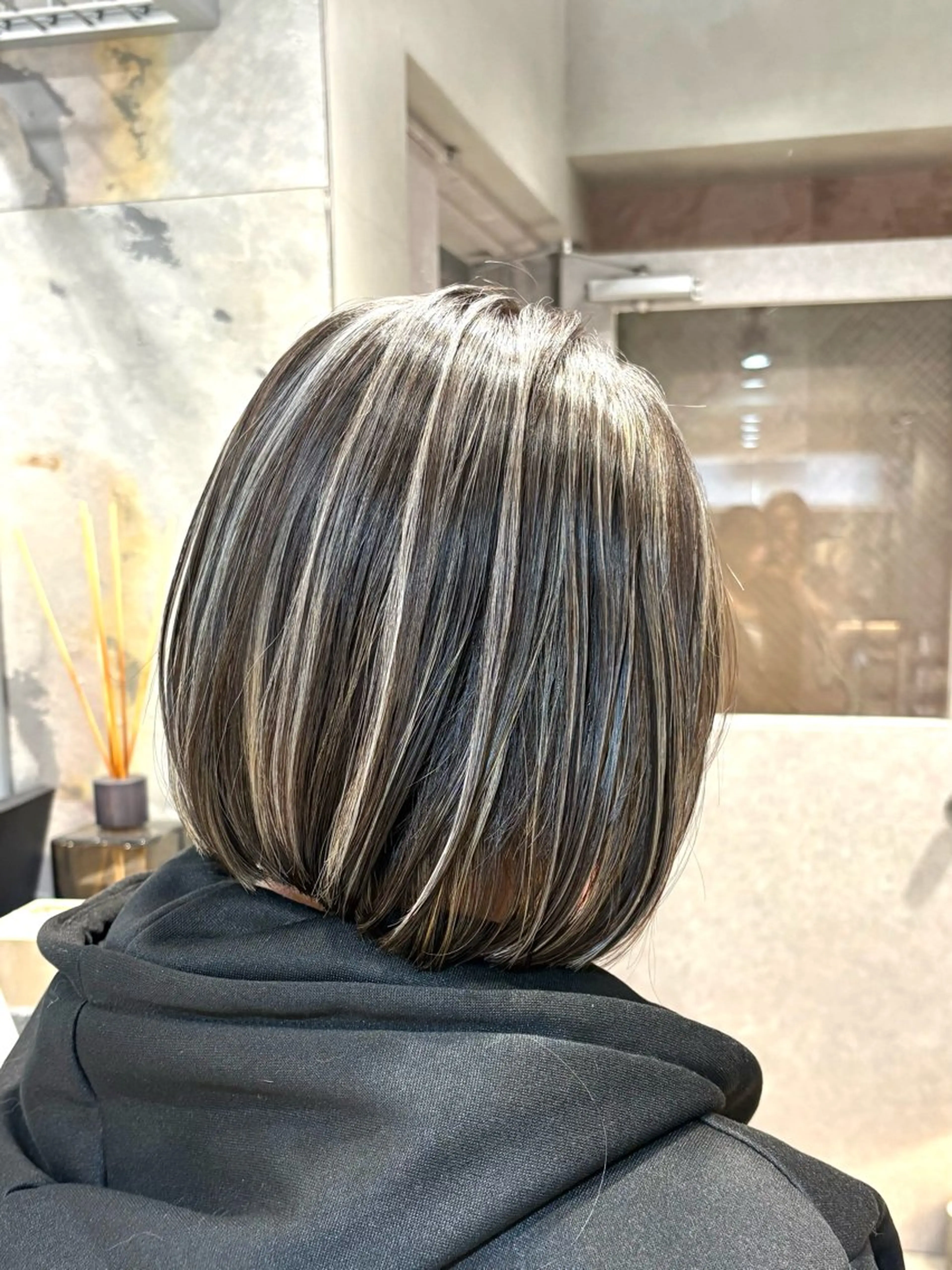 ショート カット ヘアカラー トリートメント 🩵縮毛矯正/ブリー チ/髪質改善/いつかのヘアスタイル